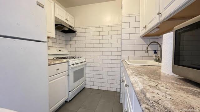 63-11 Queens Boulevard E17 Property Photo 7