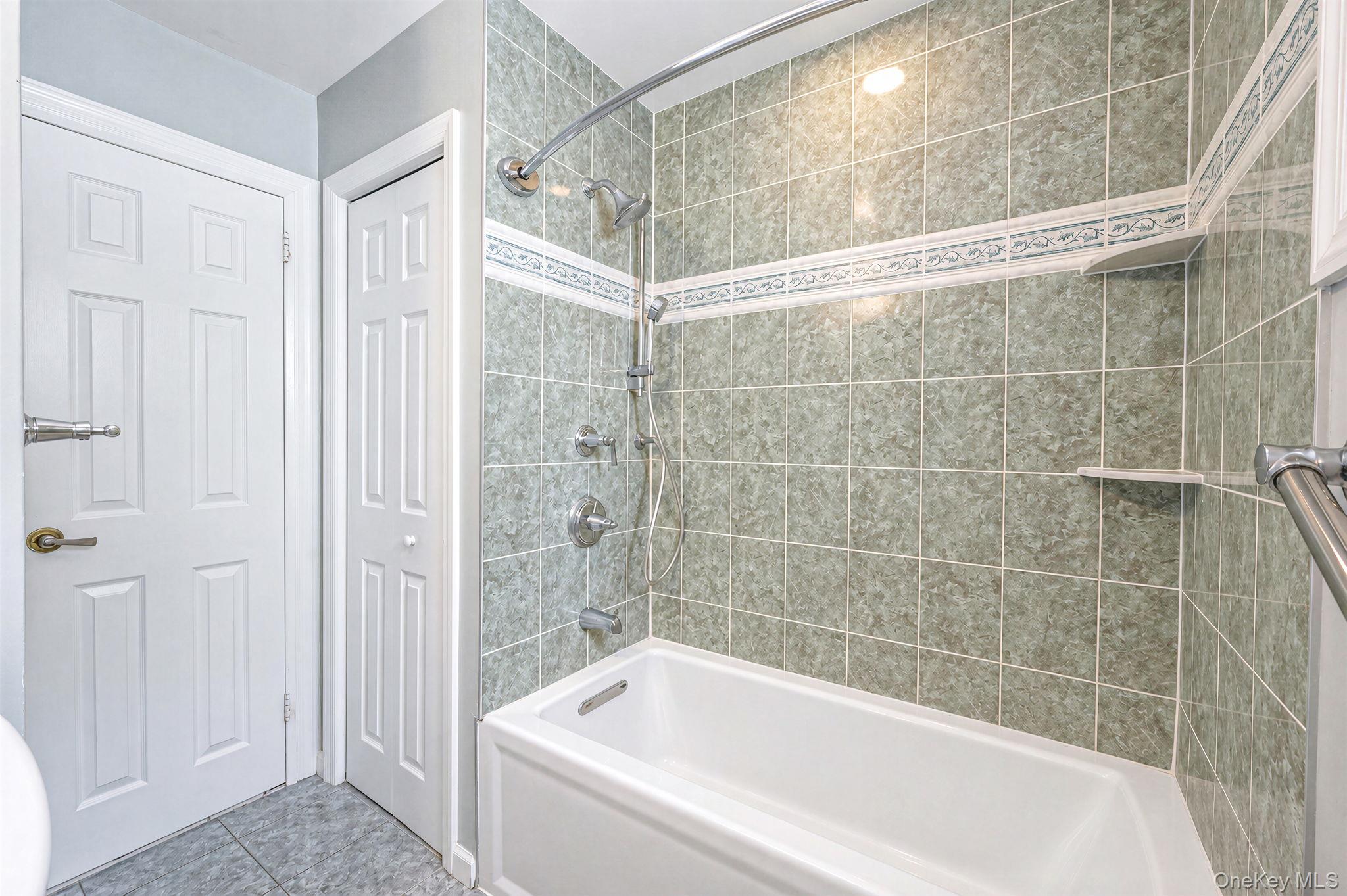 1032 N Hamilton Avenue Property Photo 22