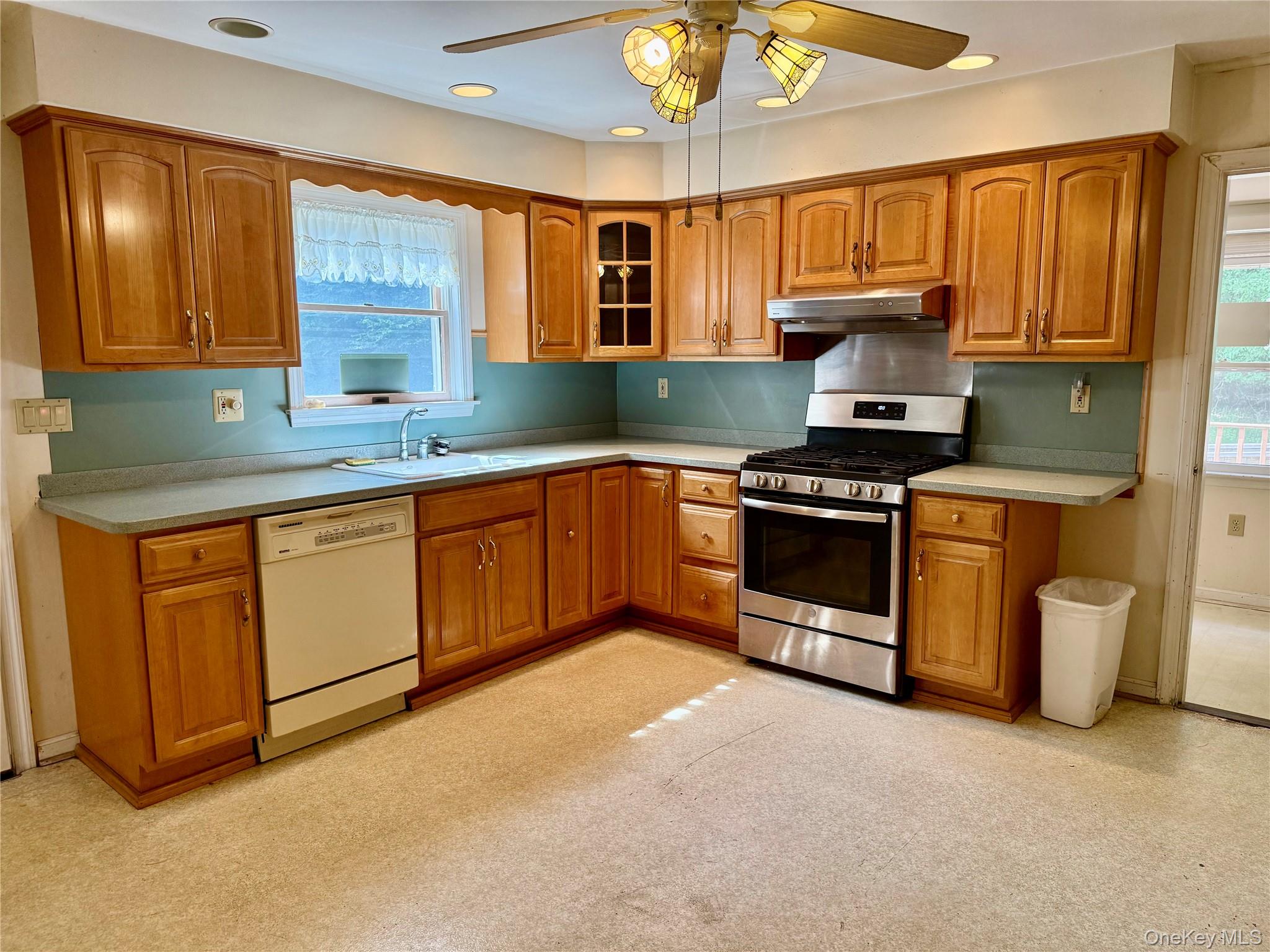 132 Grossi Lane Property Photo 2