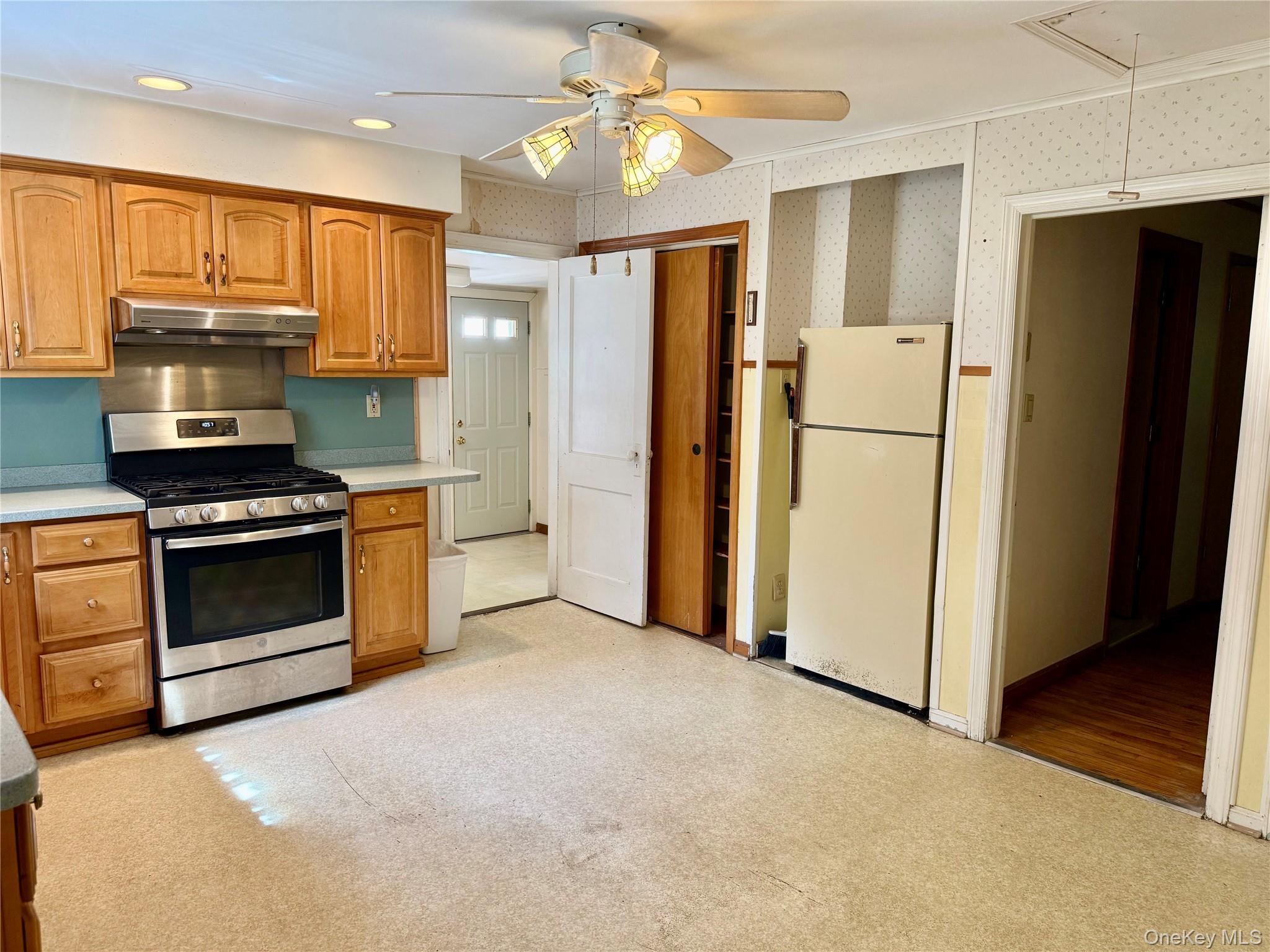 132 Grossi Lane Property Photo 3