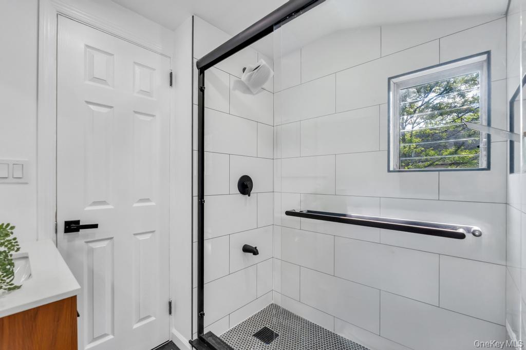 20 Howard Street Property Photo 15