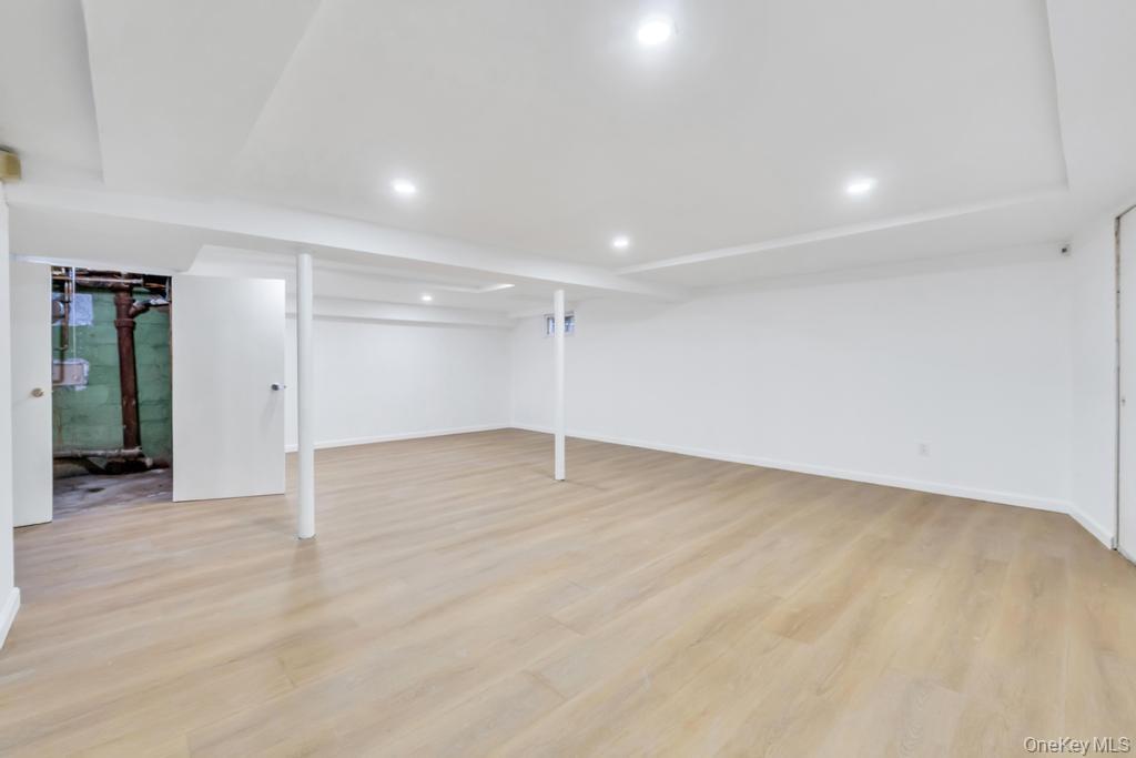 20 Howard Street Property Photo 23