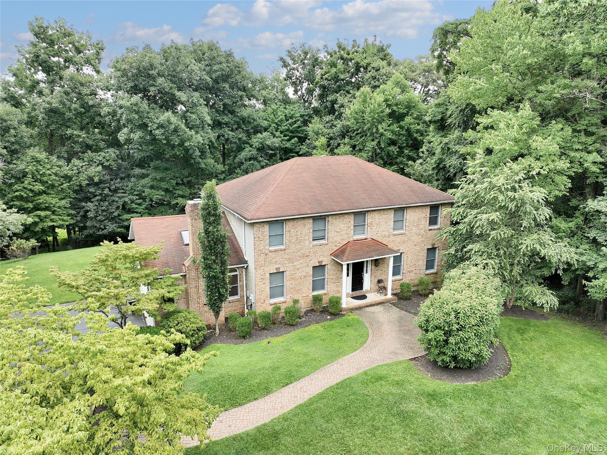 6 Nicole Way Property Photo 1