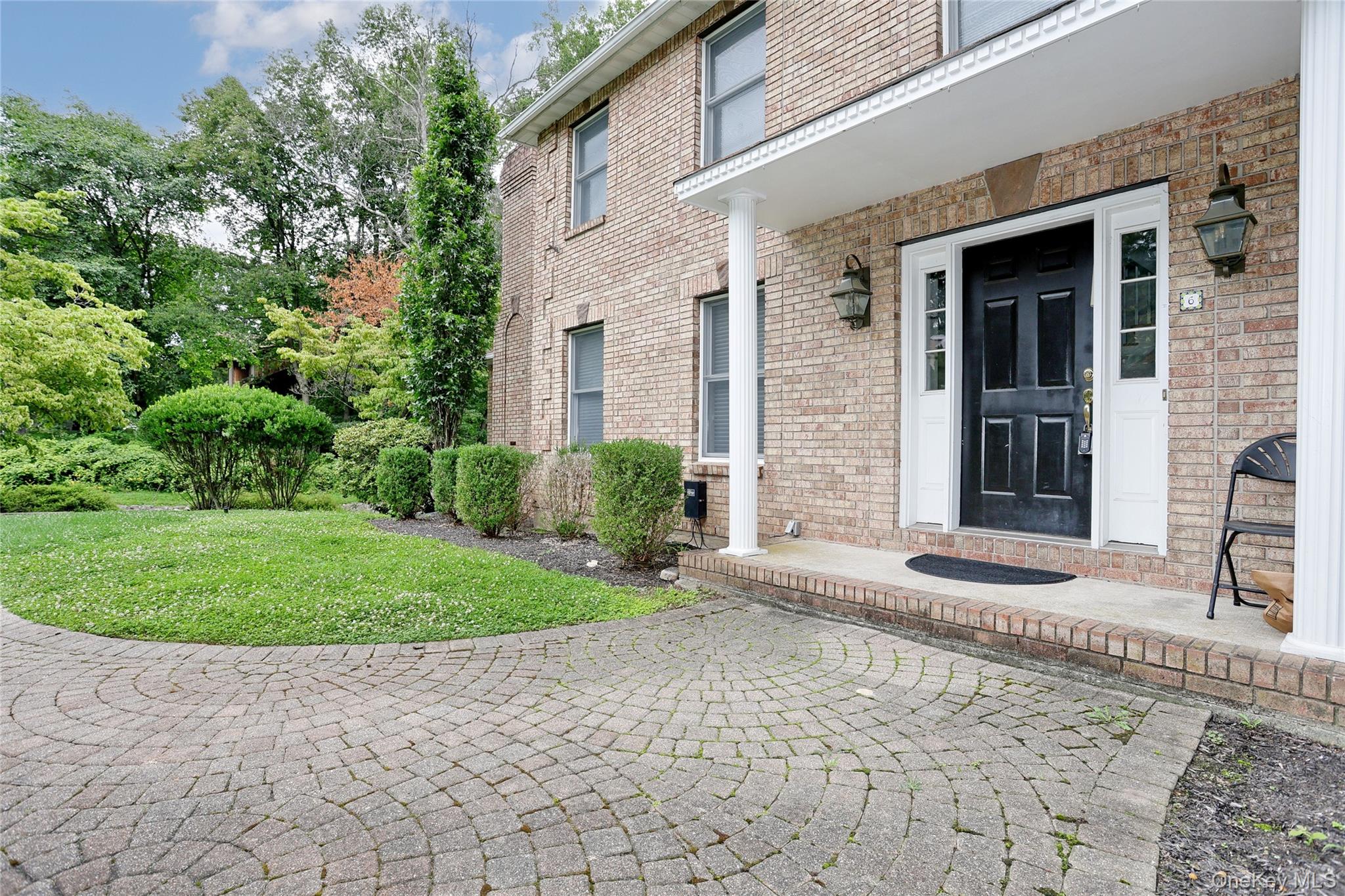 6 Nicole Way Property Photo 3