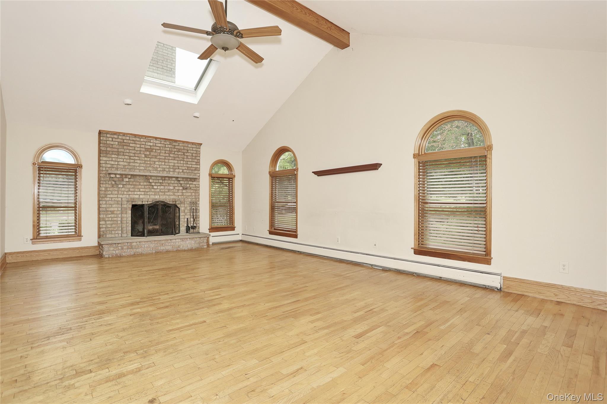 6 Nicole Way Property Photo 8