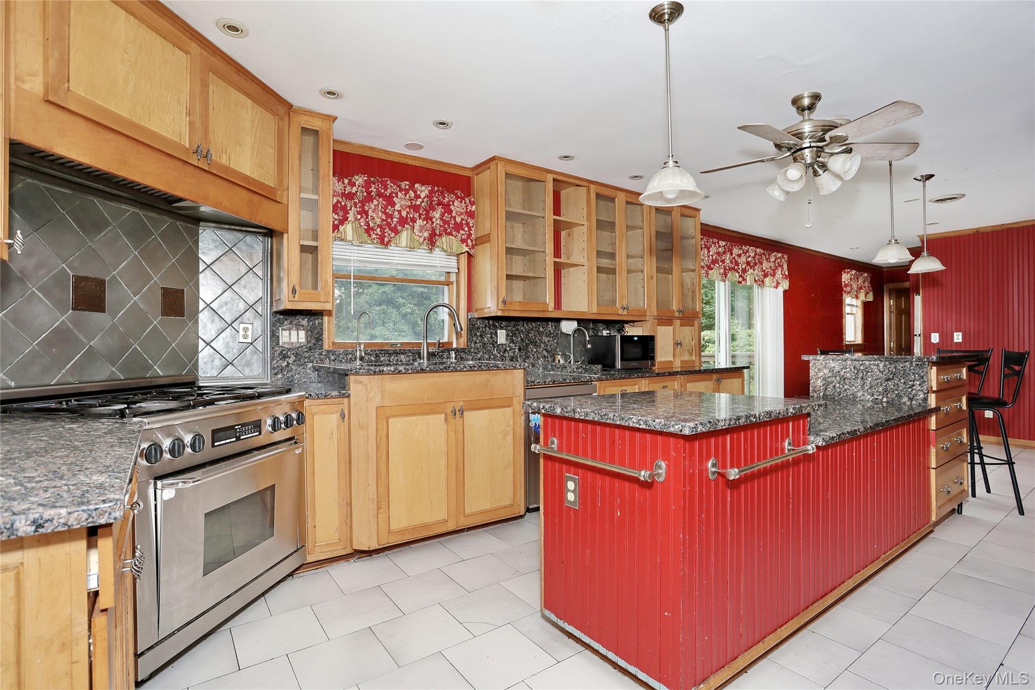 6 Nicole Way Property Photo 10