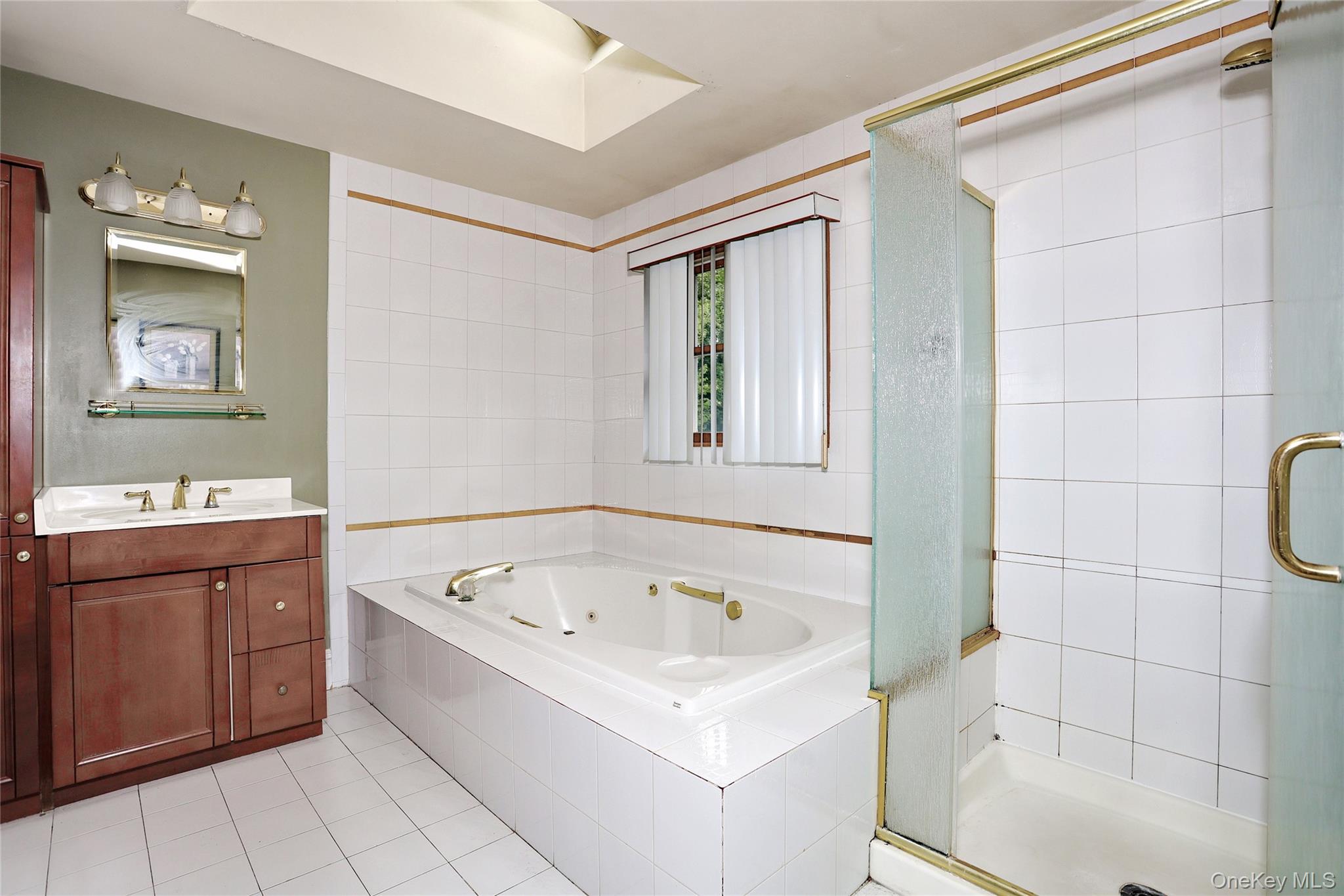 6 Nicole Way Property Photo 16