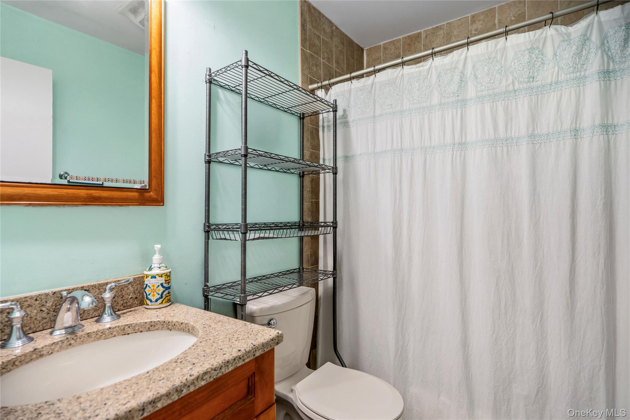 2453 Union 20b Property Photo 13