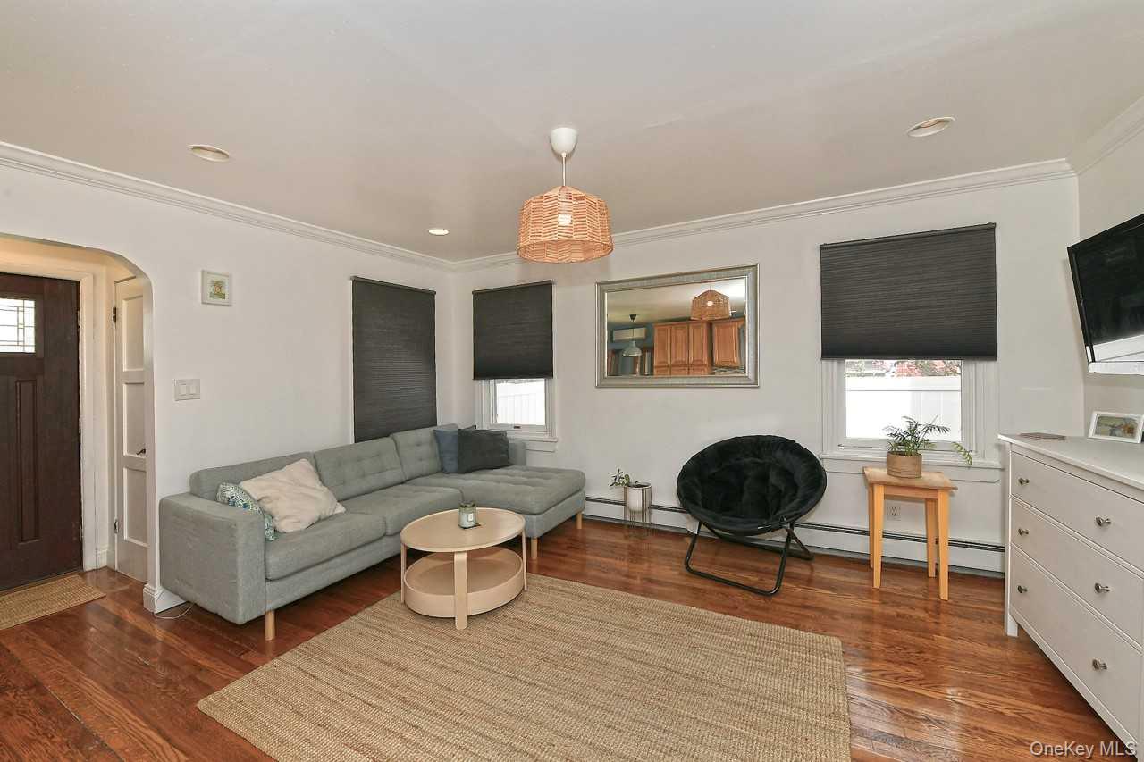 102 Roxbury Road Property Photo 6