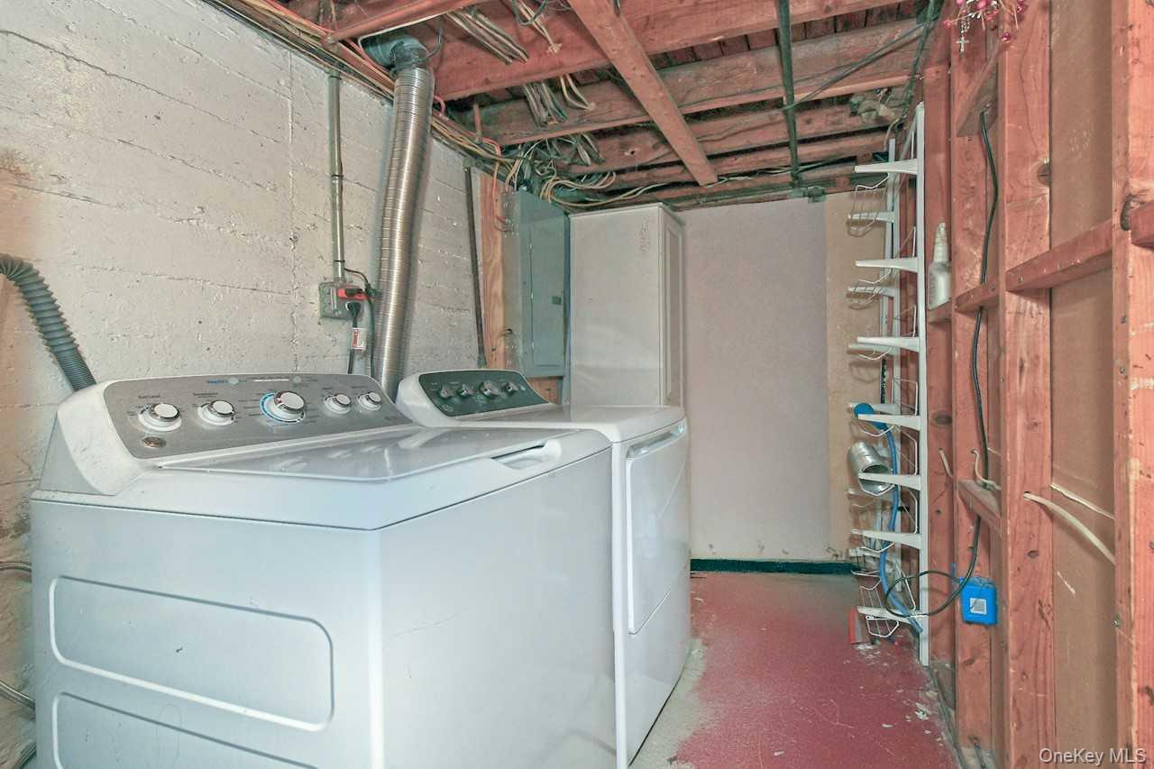 102 Roxbury Road Property Photo 16