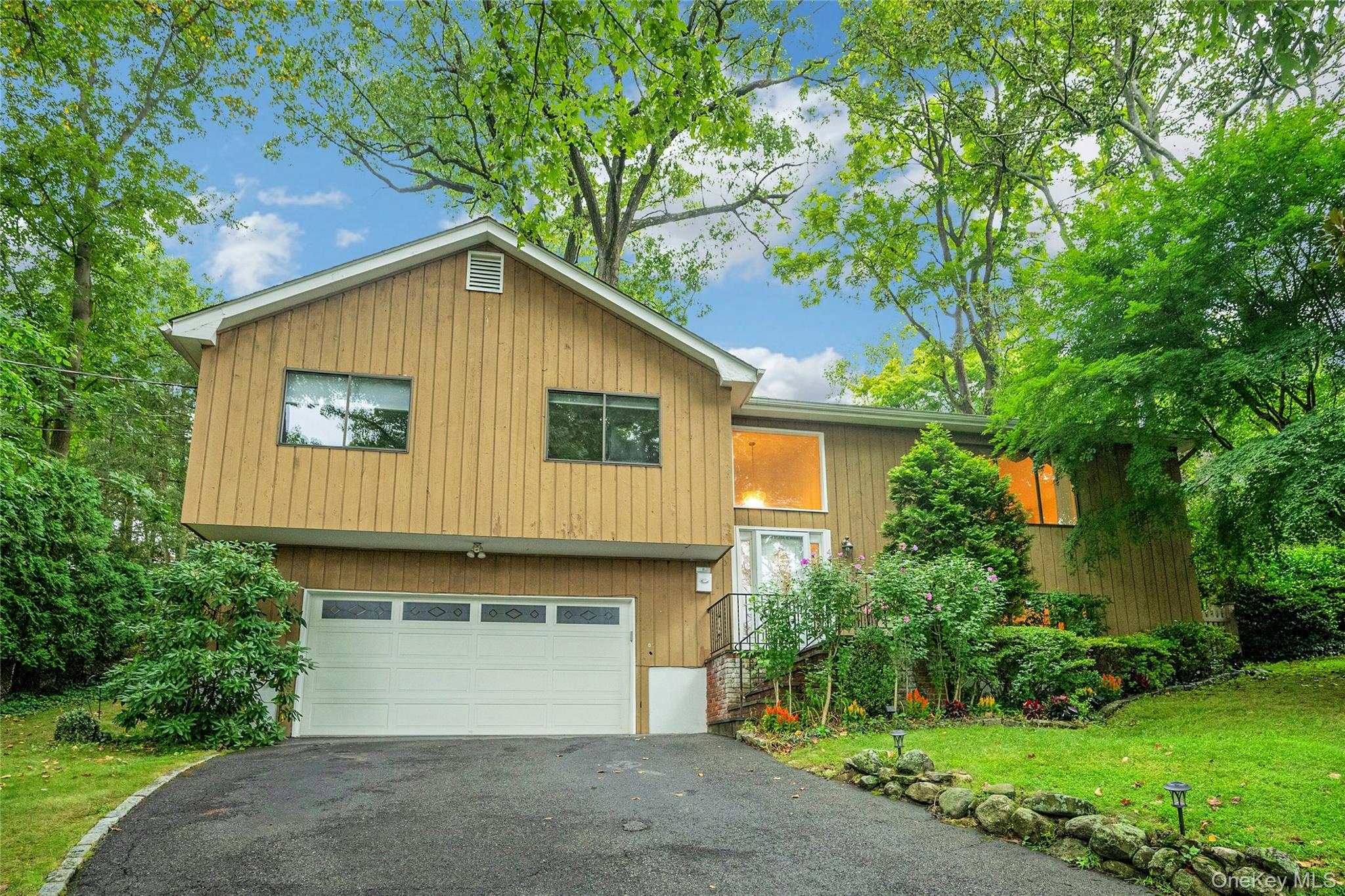 44 Hillside Lane Property Photo 1