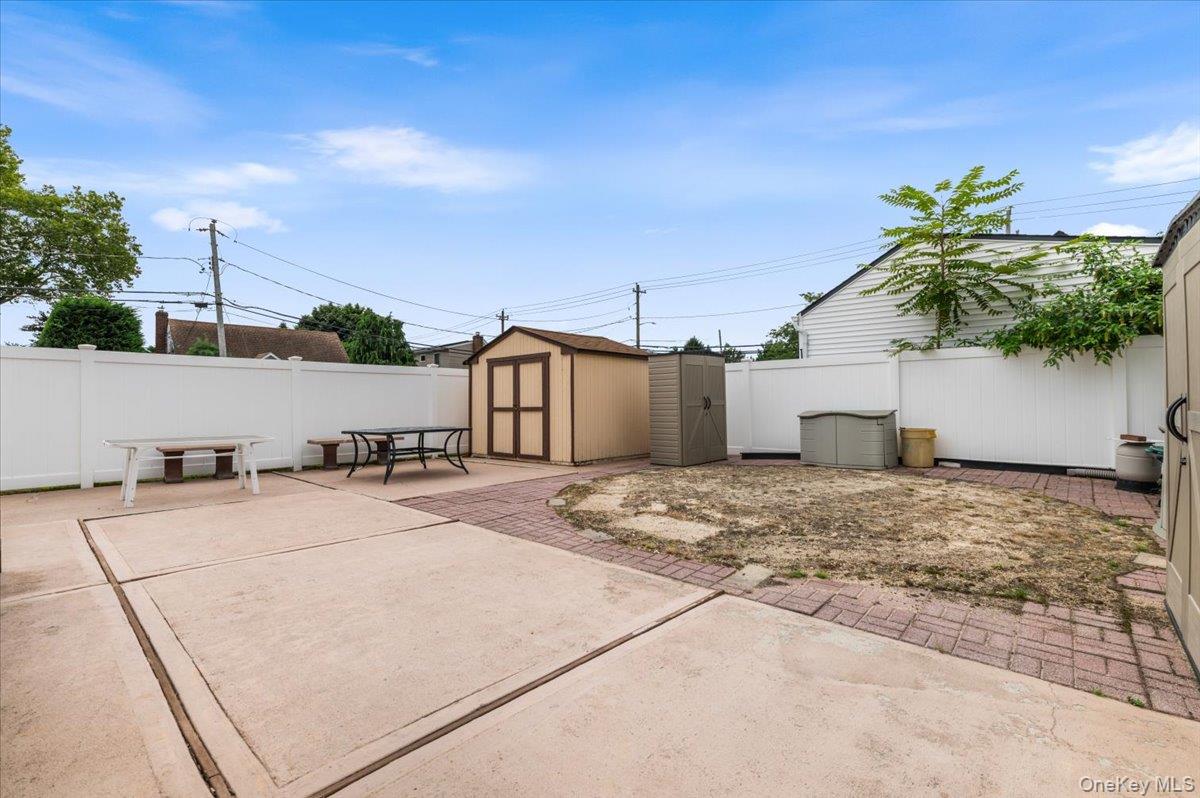 10 Enness Avenue Property Photo 28