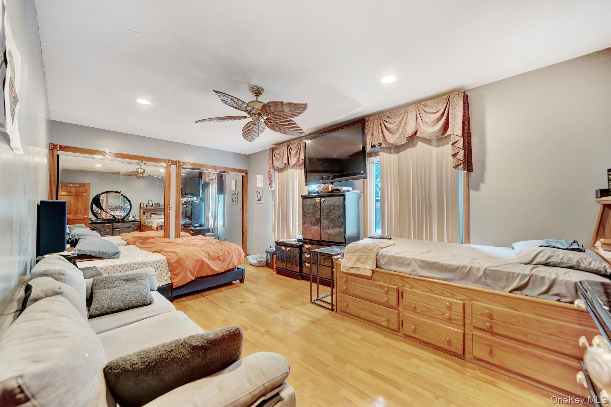 19014 Haywood Road Property Photo 33