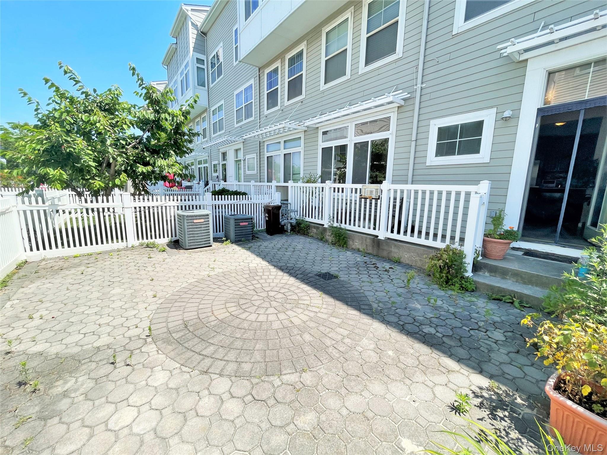 245 Beach Breeze Lane Property Photo 24