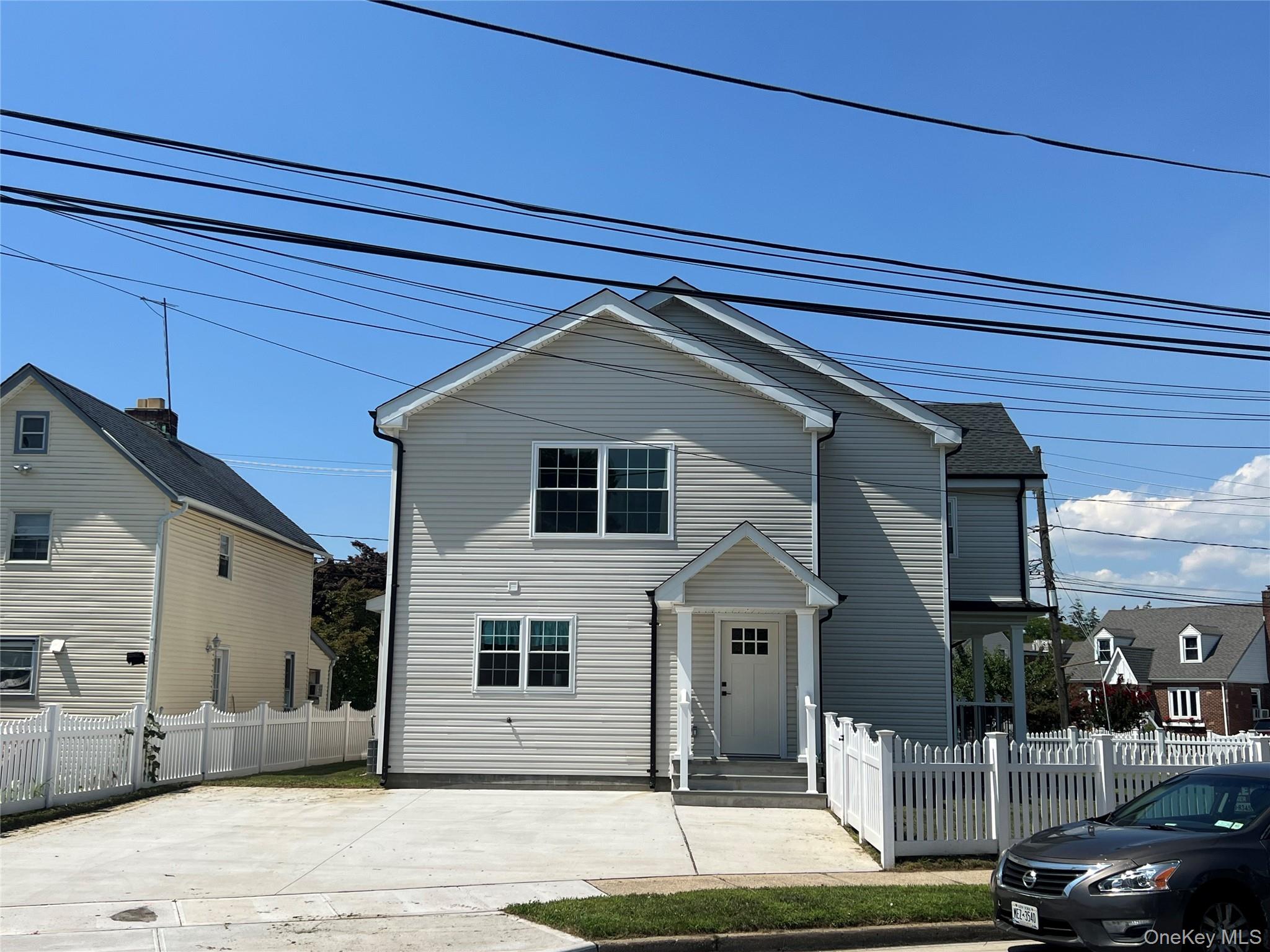 403 S Bayview Avenue Property Photo 5