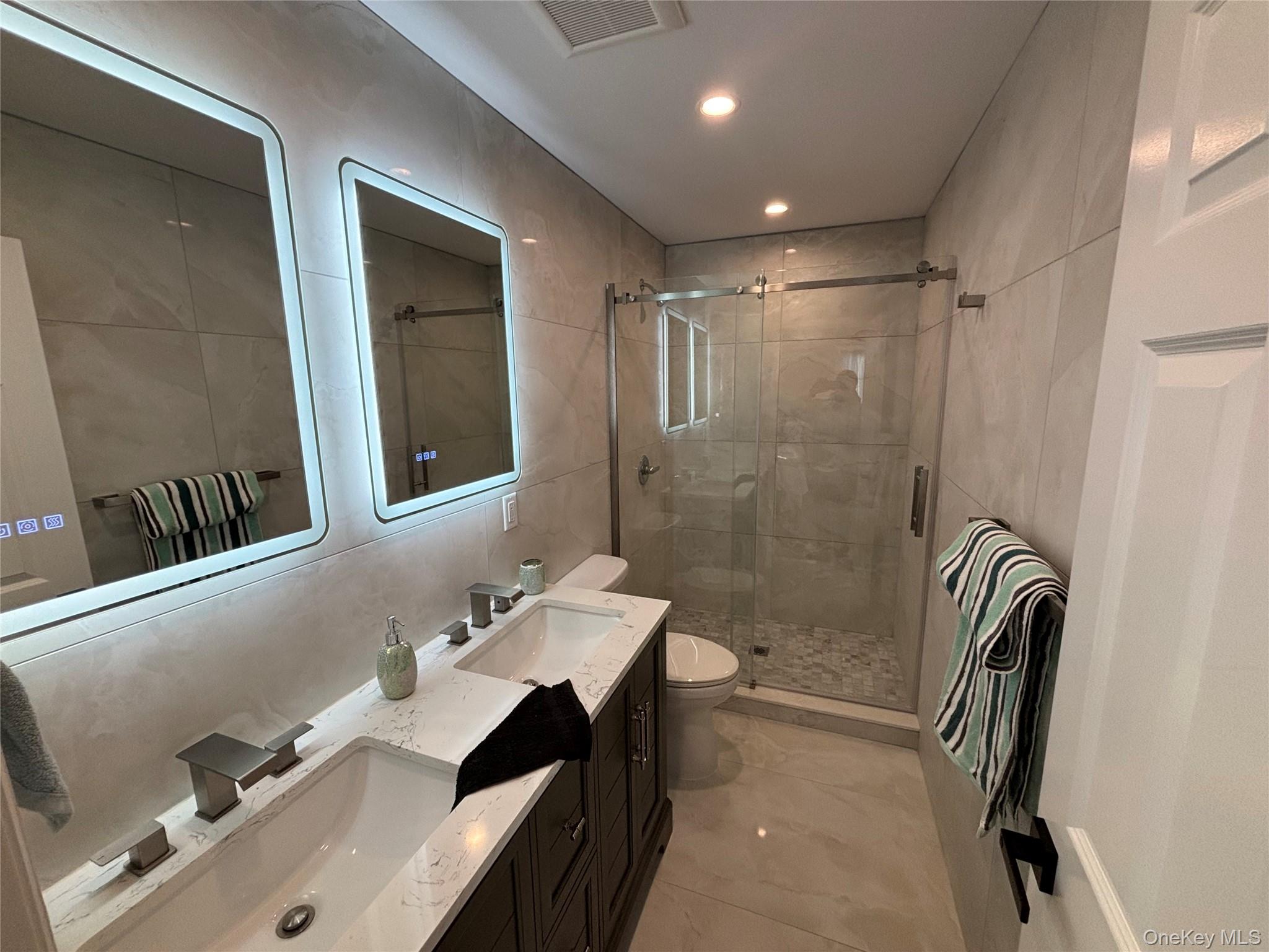 403 S Bayview Avenue Property Photo 6