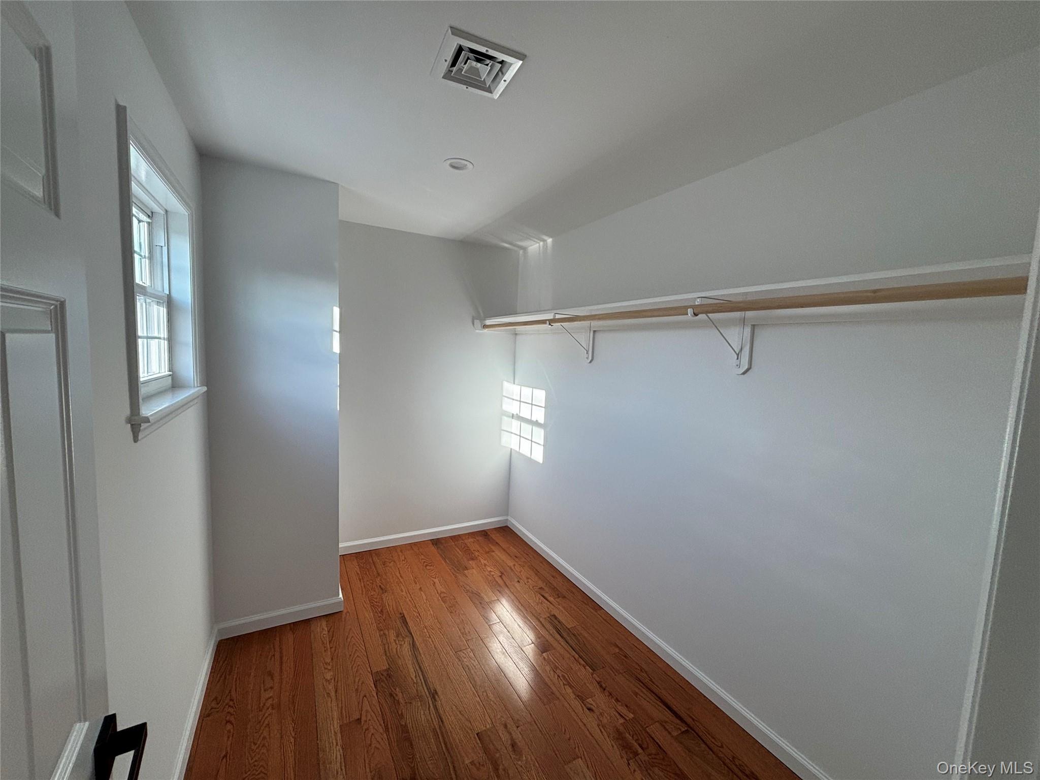 403 S Bayview Avenue Property Photo 10