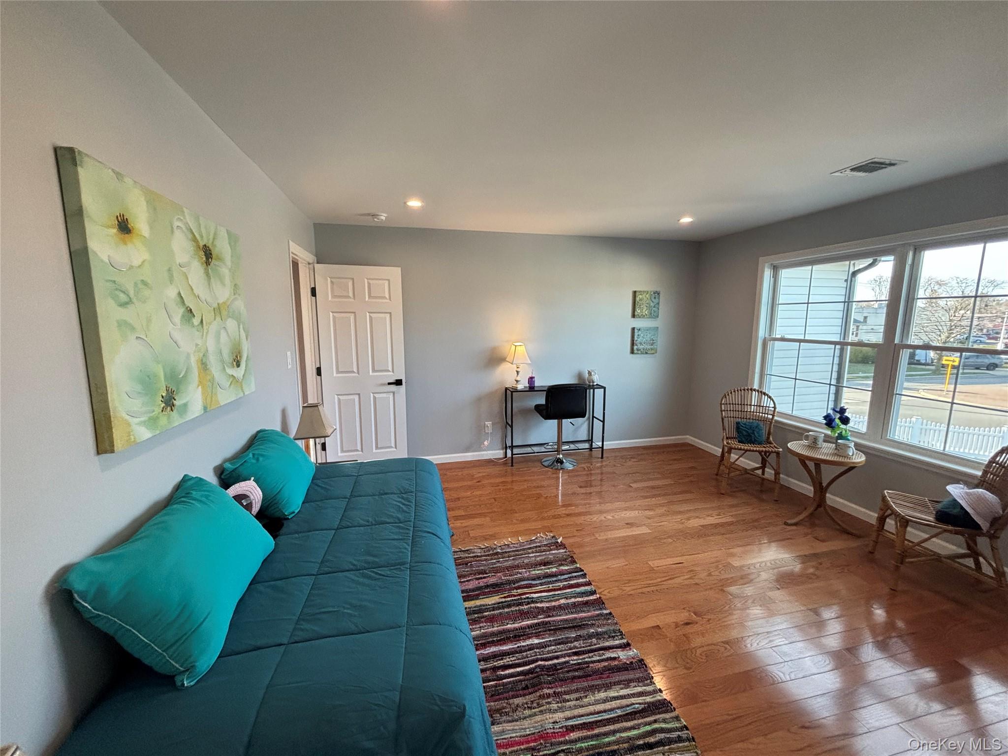 403 S Bayview Avenue Property Photo 11
