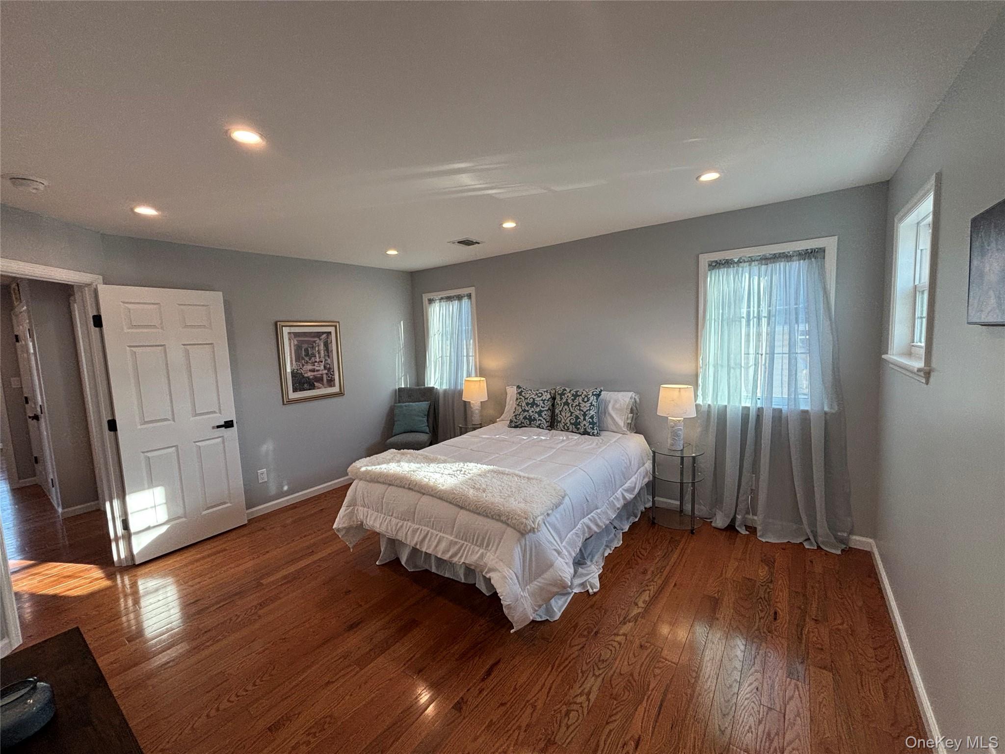 403 S Bayview Avenue Property Photo 12