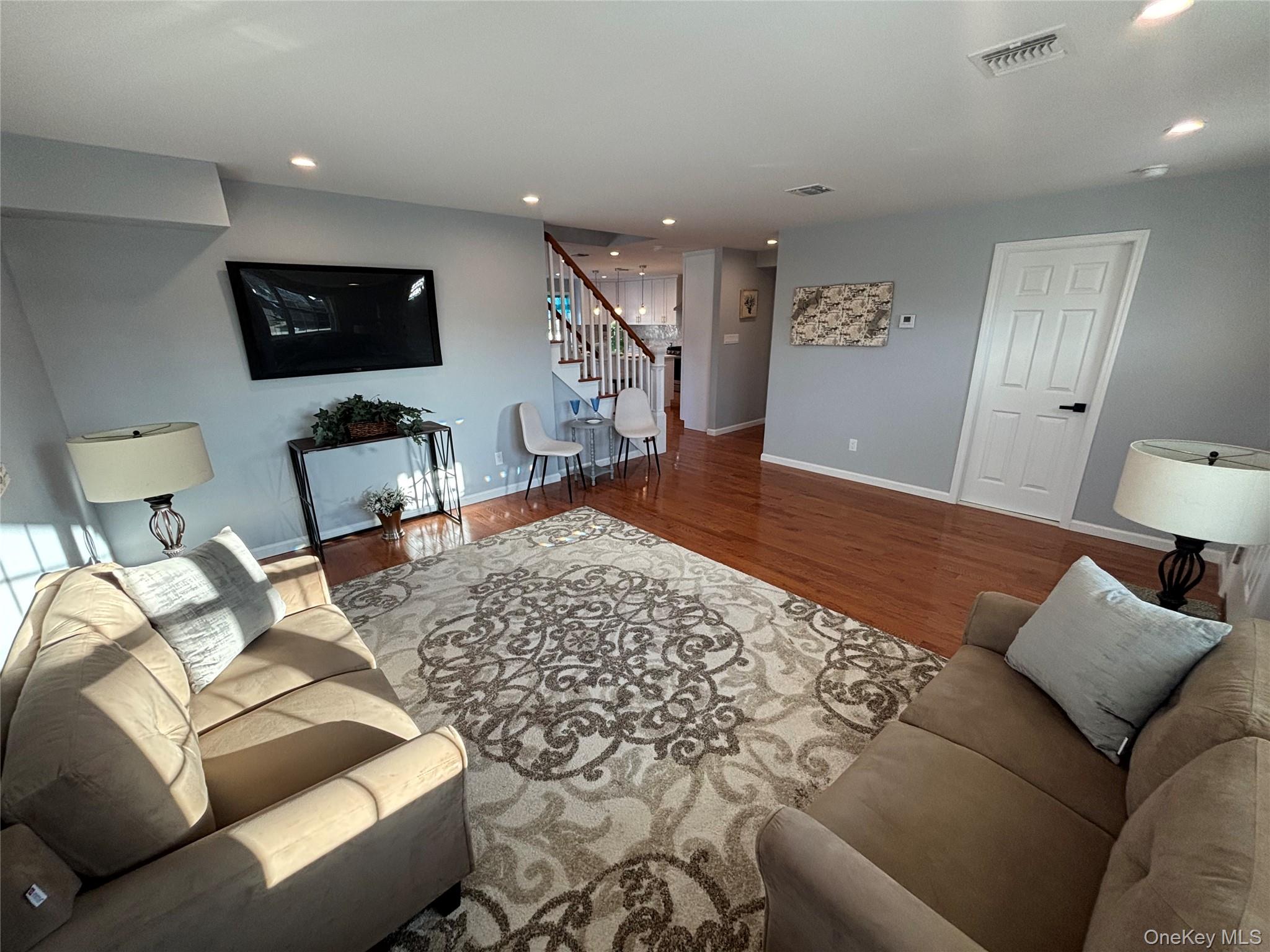 403 S Bayview Avenue Property Photo 20