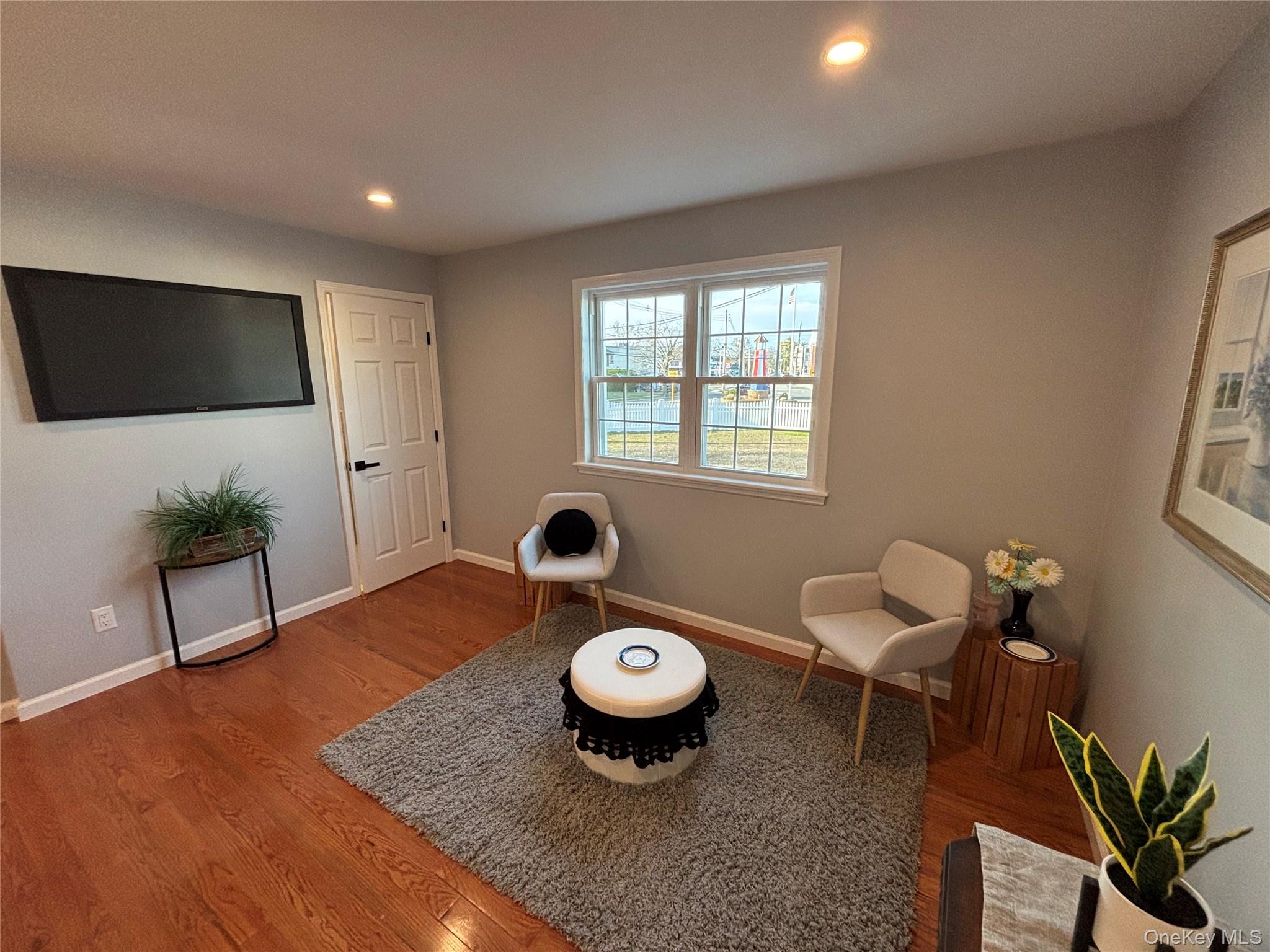 403 S Bayview Avenue Property Photo 25