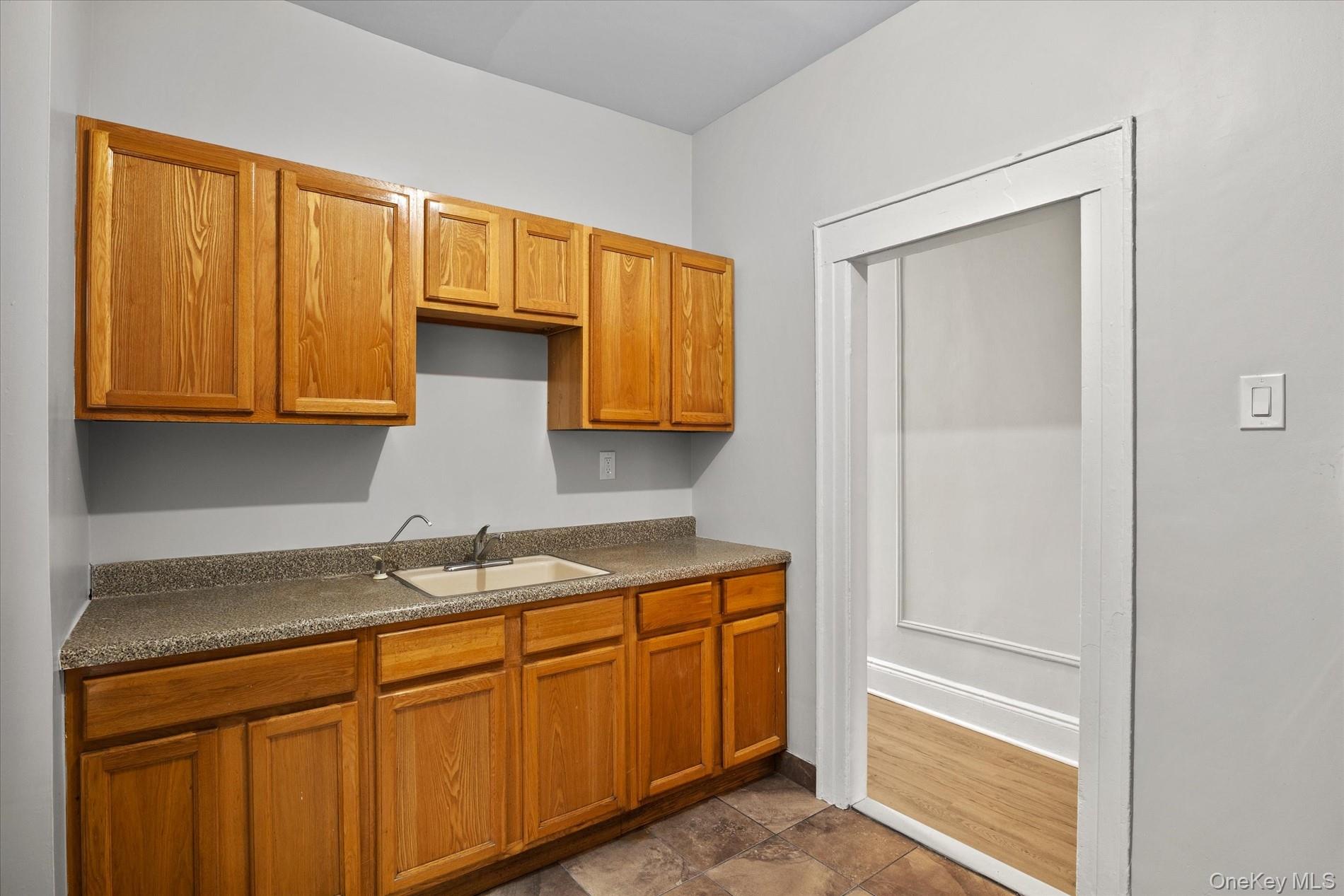 325 Autumn Avenue 1 Property Photo 8