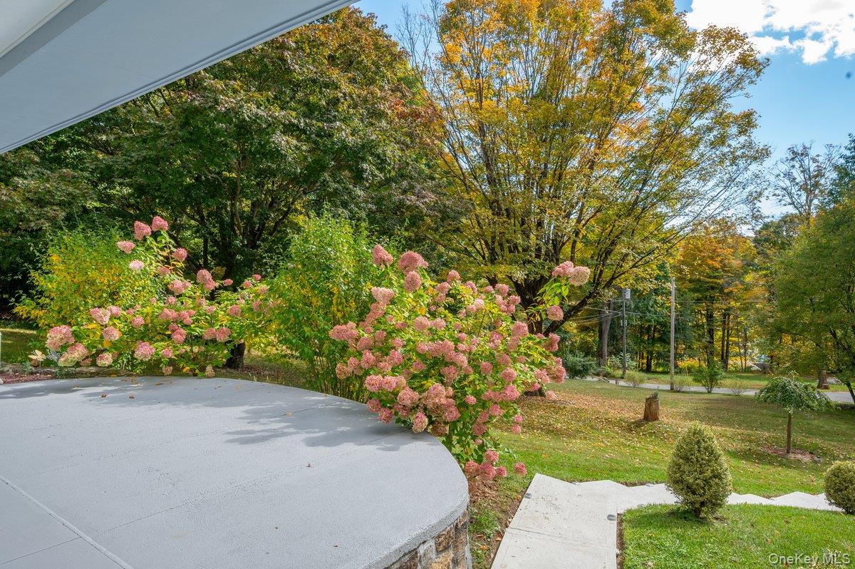 18 Blueberry Hill Road Property Photo 6
