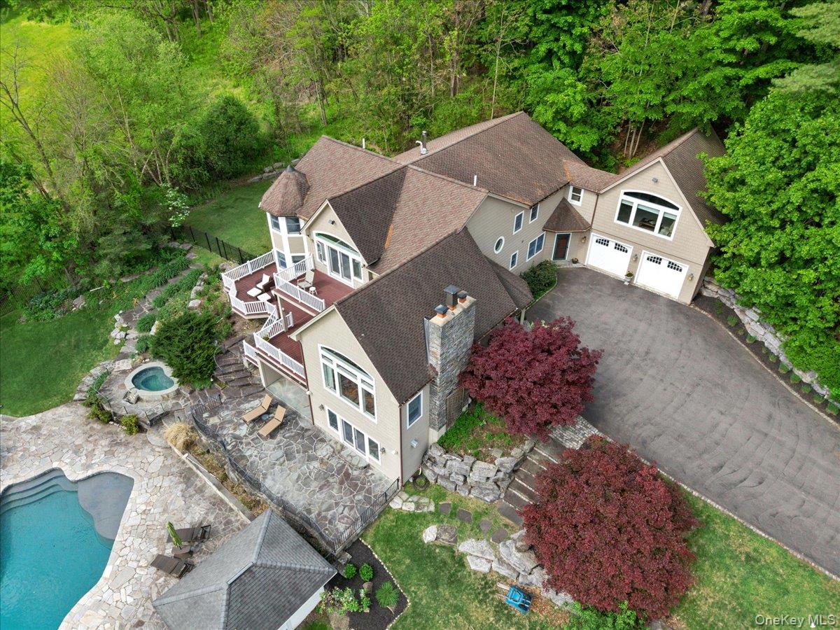 248 Van Wies Point Road Property Photo 3