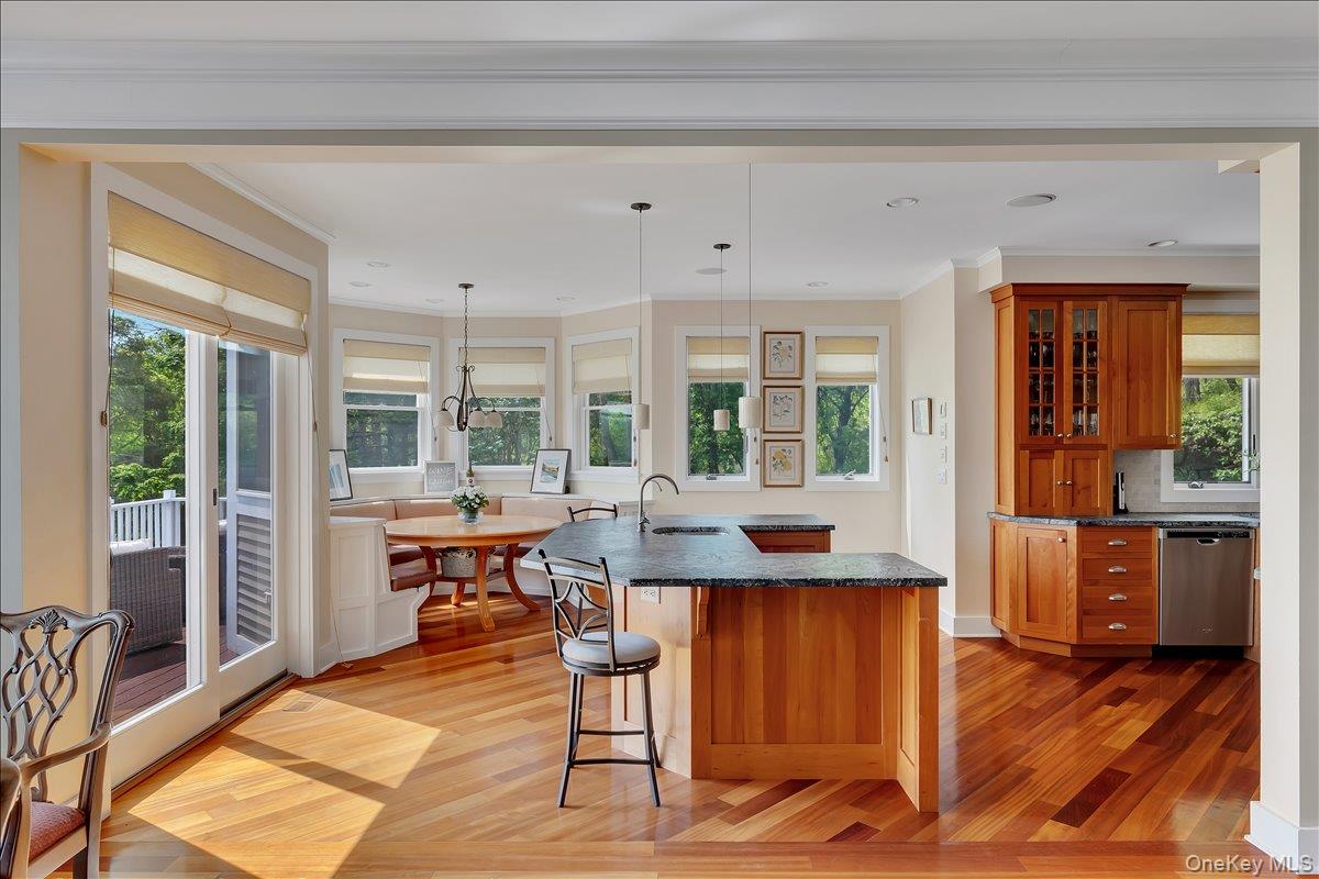 248 Van Wies Point Road Property Photo 10