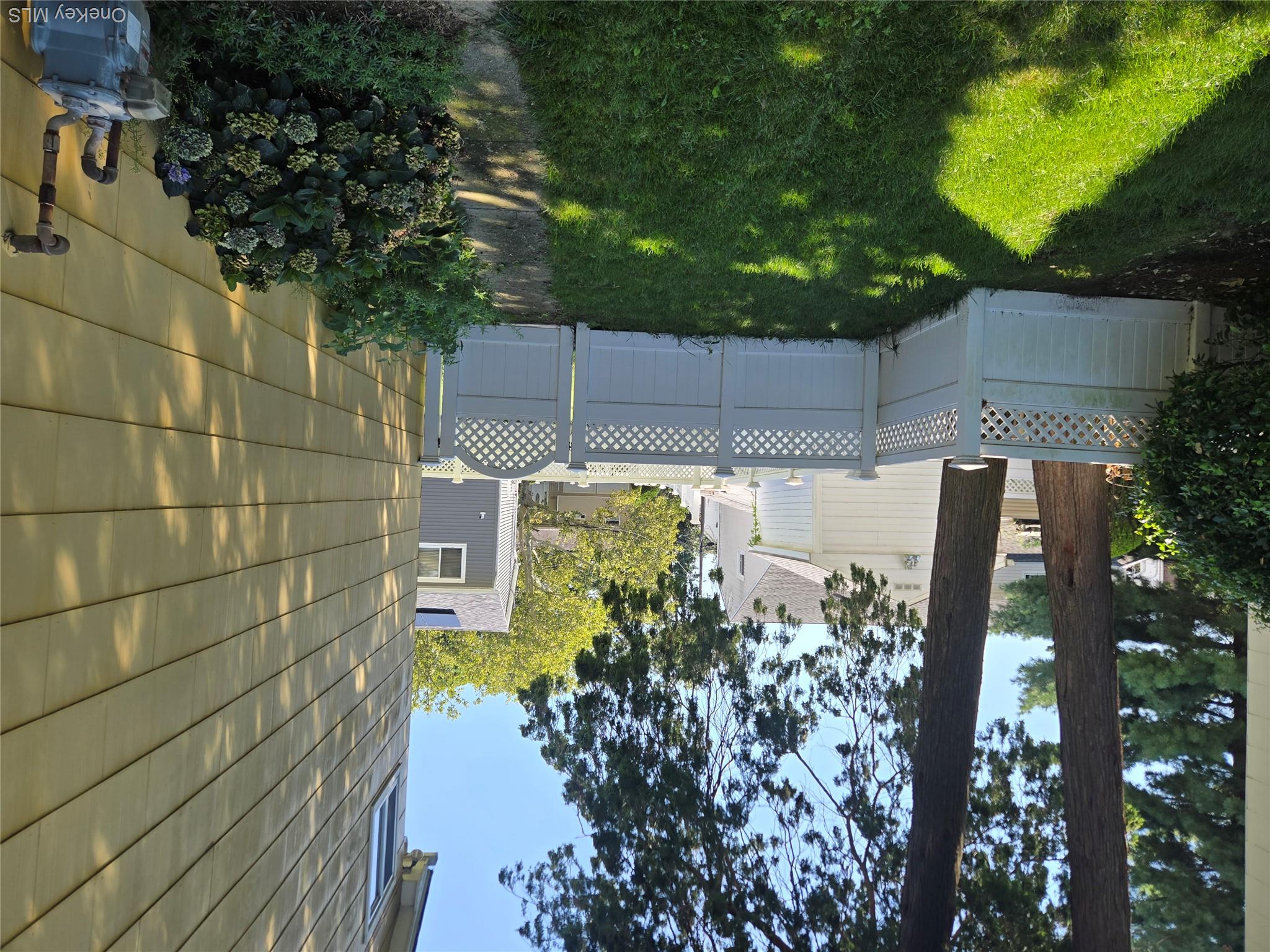 769 Iris Place Property Photo 15