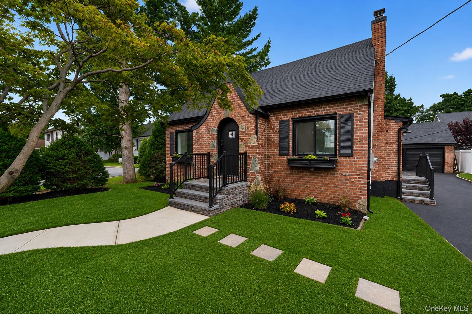 203 Massachusetts Avenue Property Photo 1
