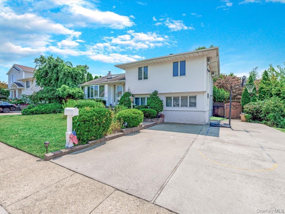 1 Debora Drive Property Photo 2