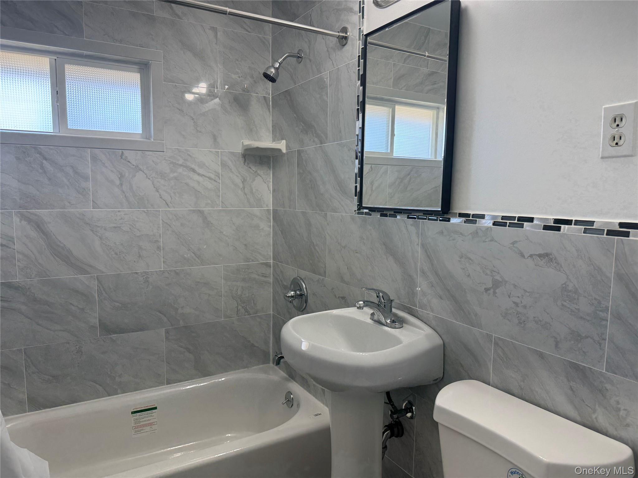 1041570 Property Photo 4