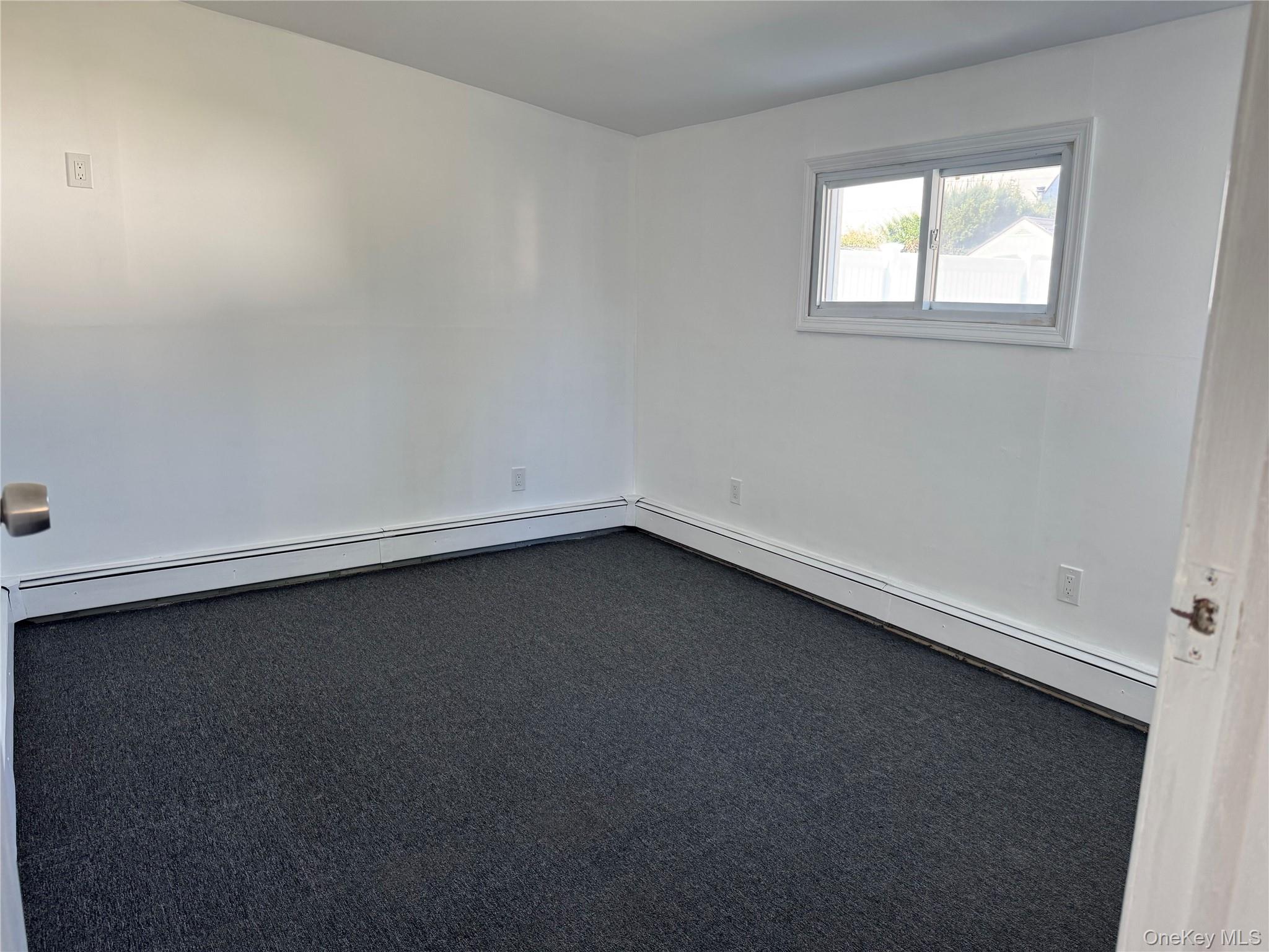 1041570 Property Photo 6