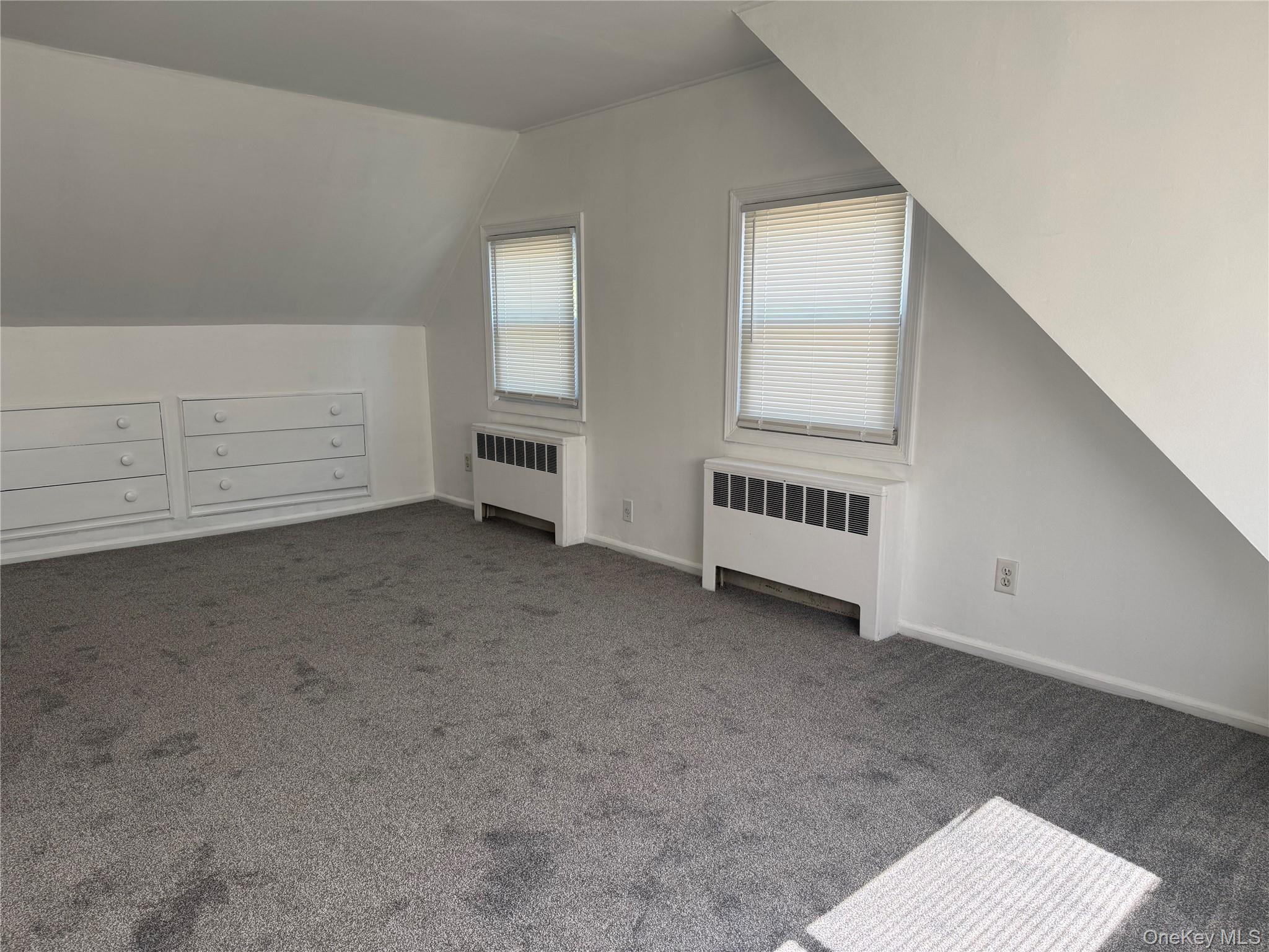 1041570 Property Photo 8