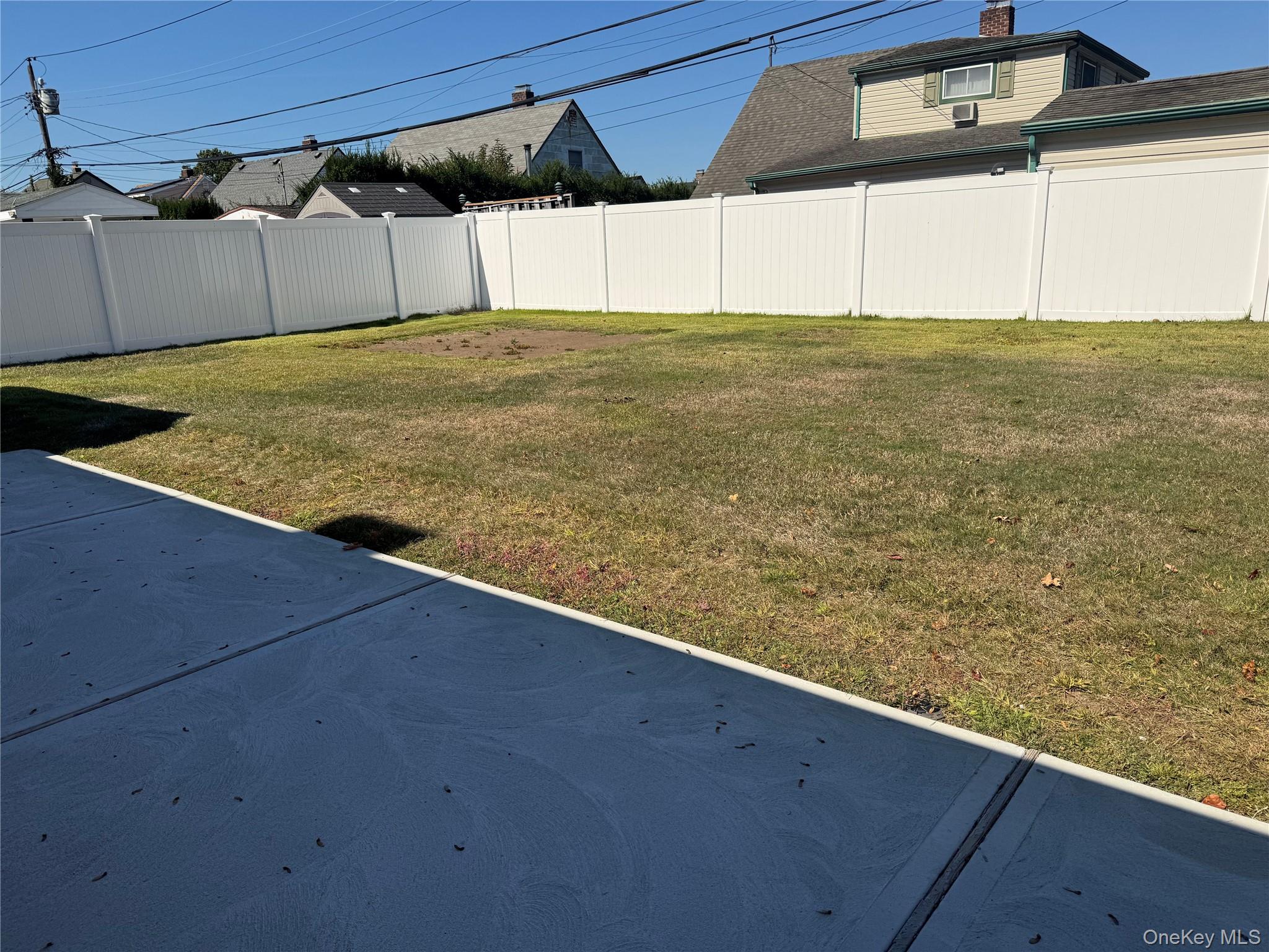 1041570 Property Photo 12