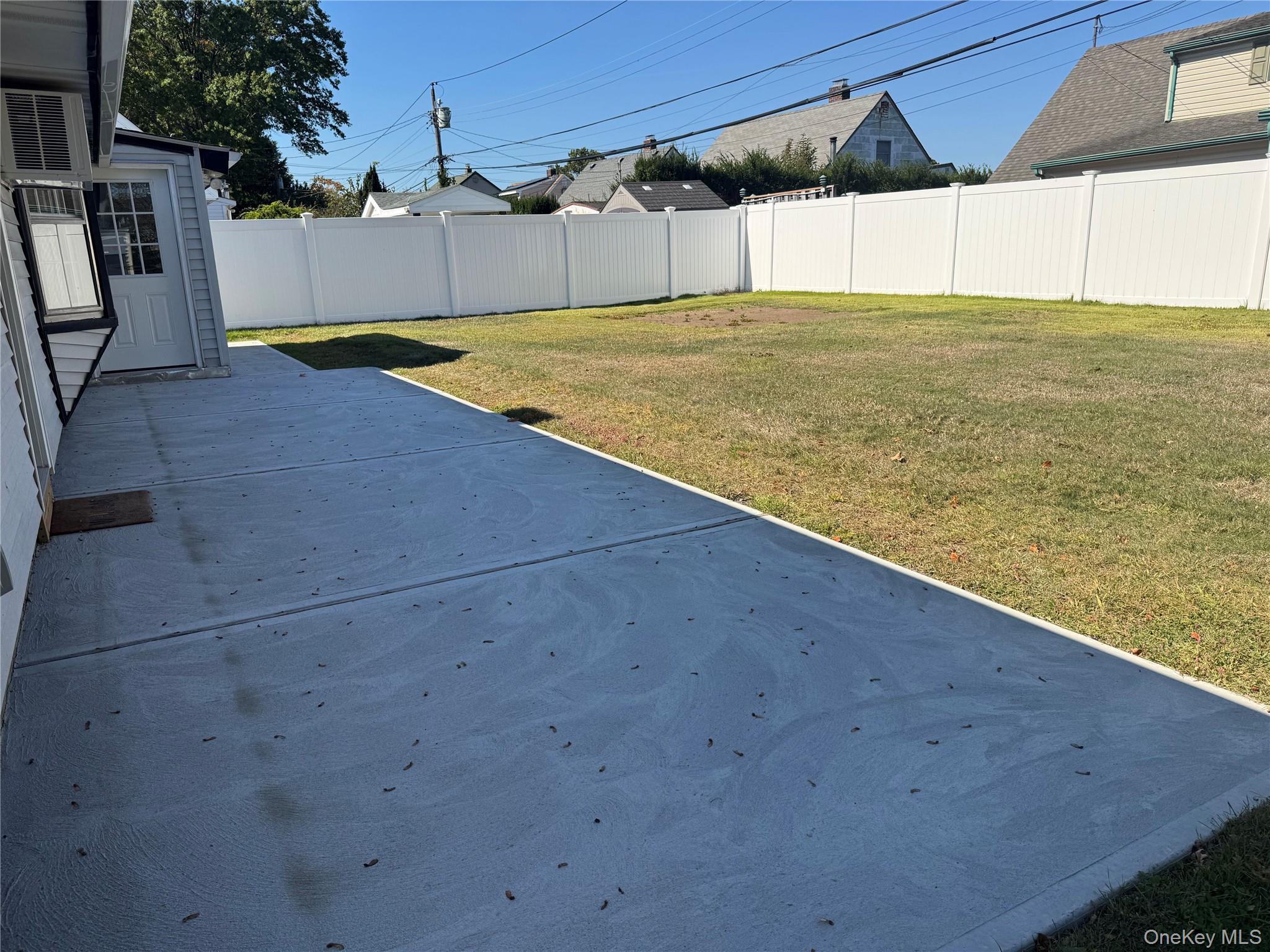 1041570 Property Photo 13