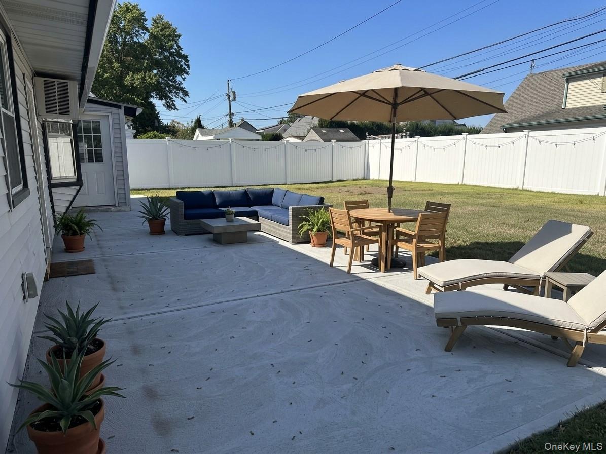 1041570 Property Photo 18