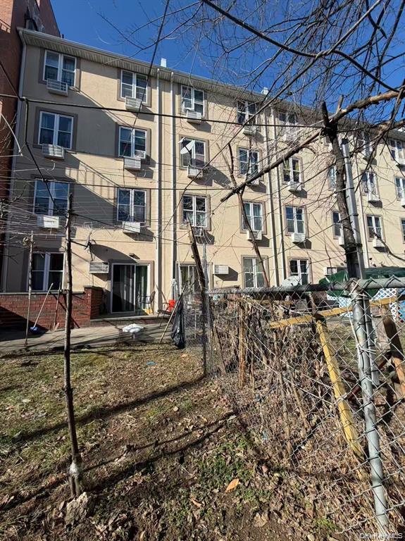 101-18 39th Avenue Property Photo 17