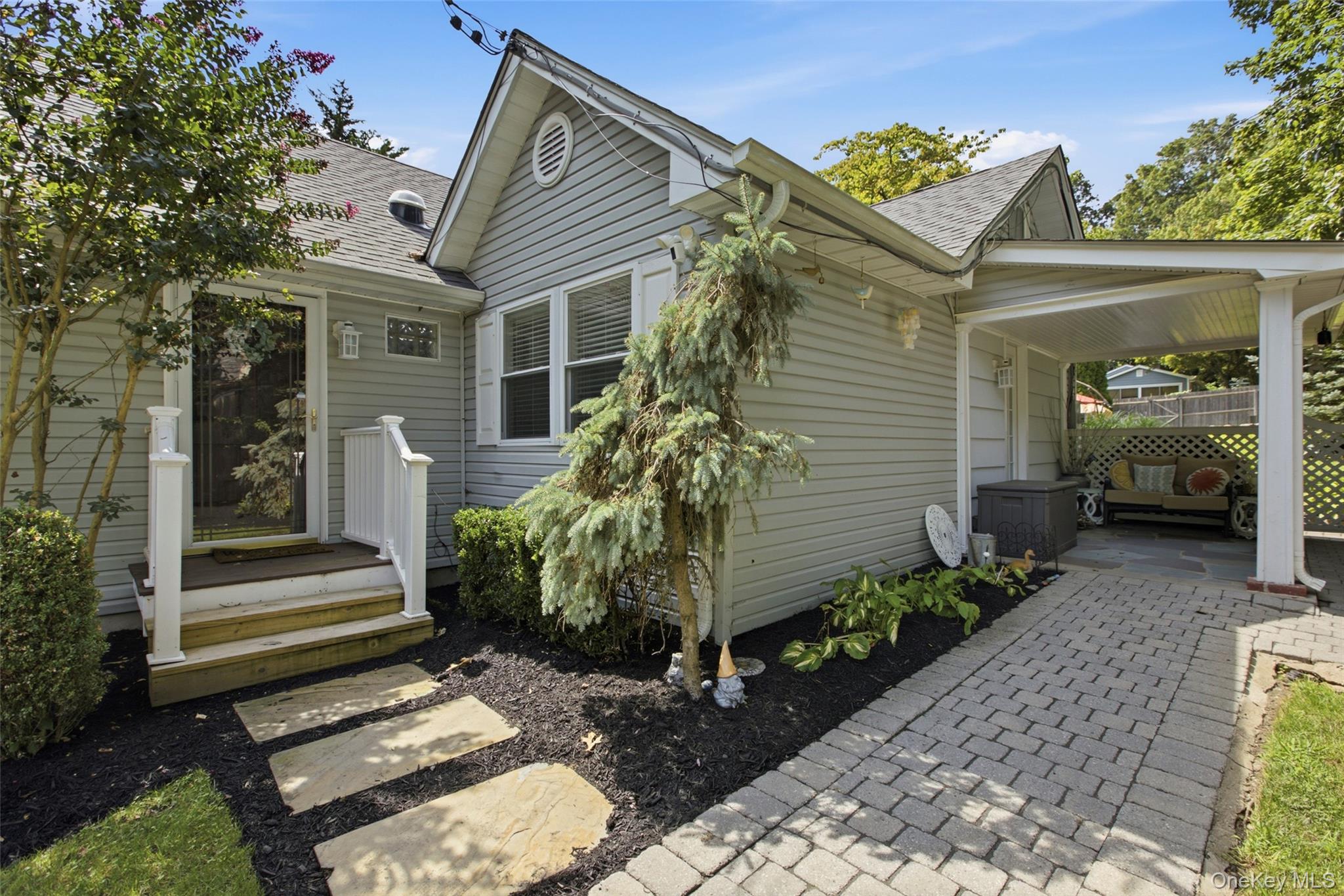 36 Kew Drive Property Photo 3