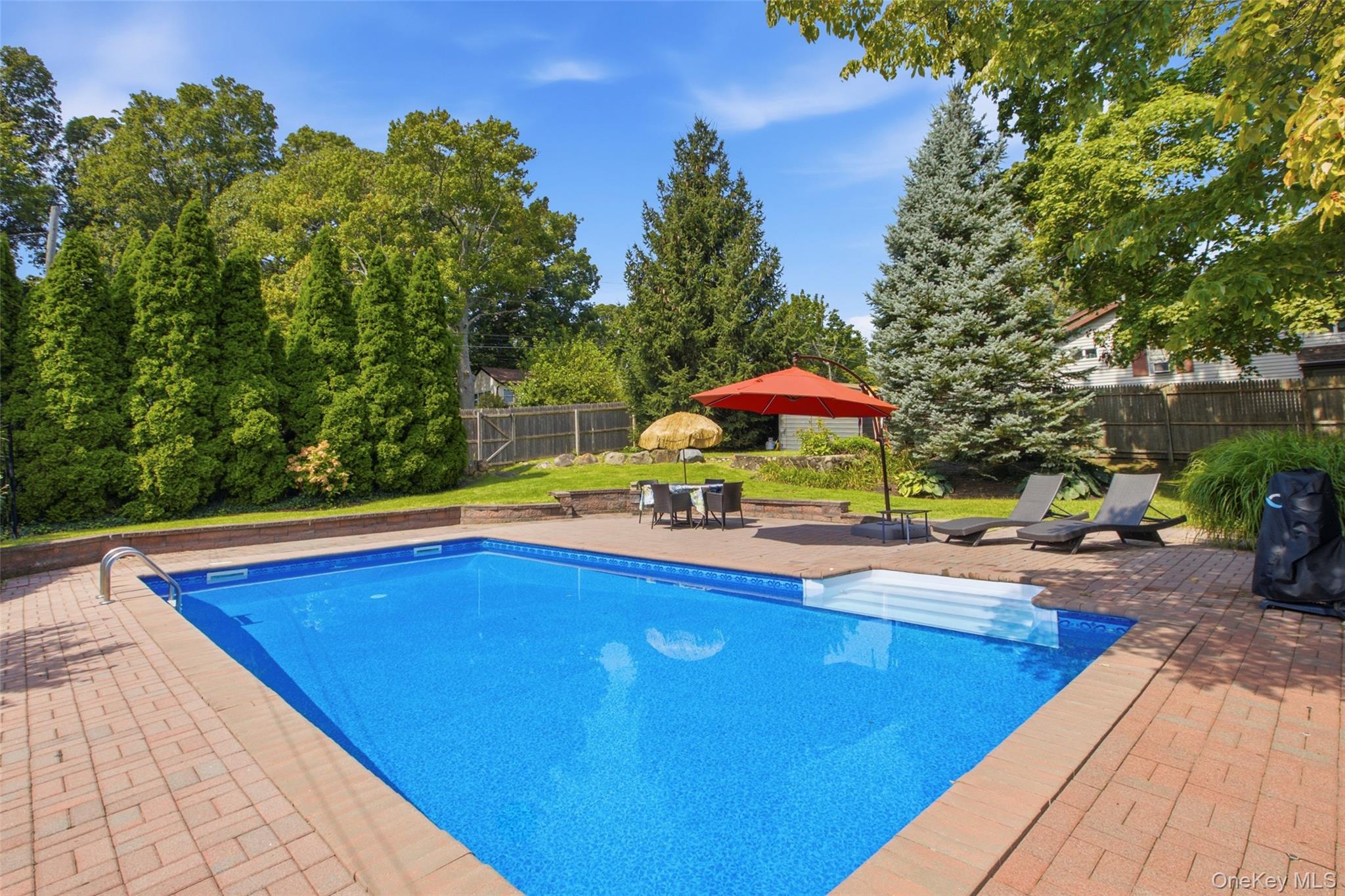 36 Kew Drive Property Photo 5