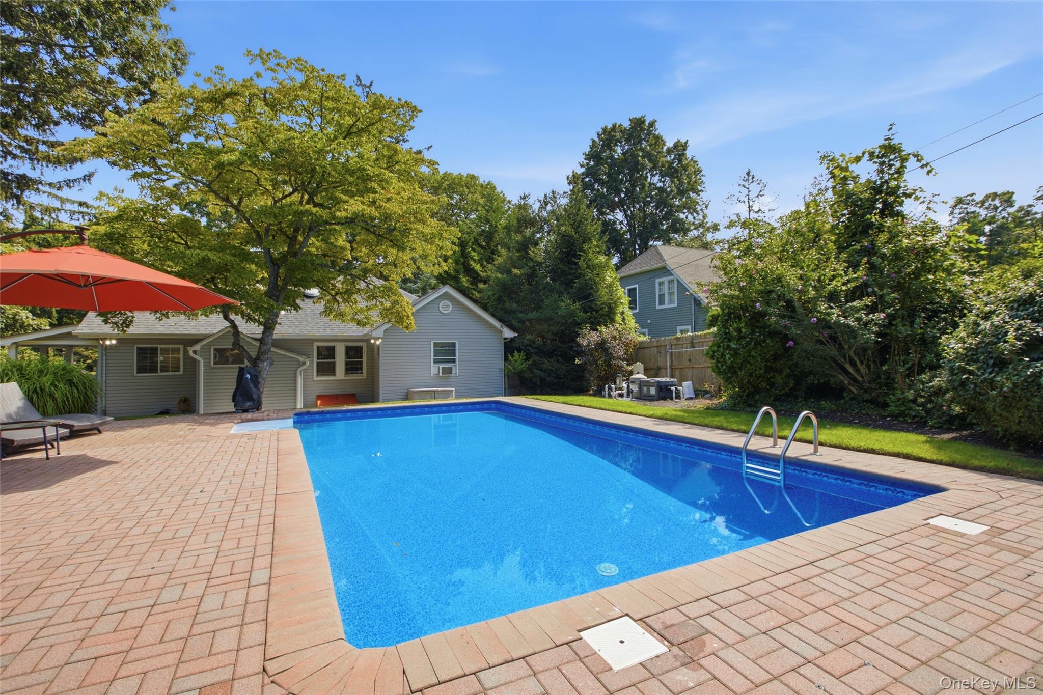 36 Kew Drive Property Photo 6