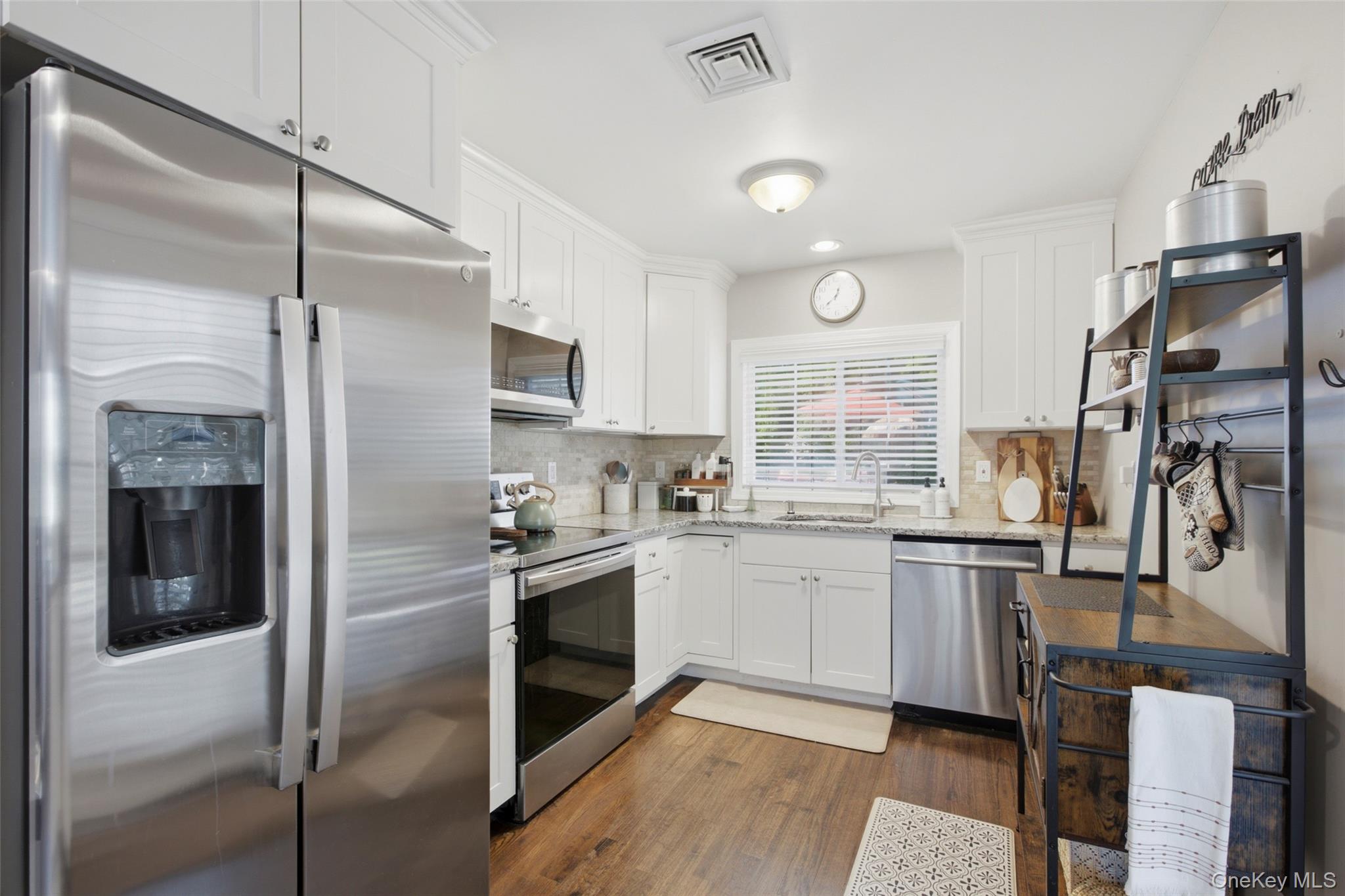 36 Kew Drive Property Photo 14
