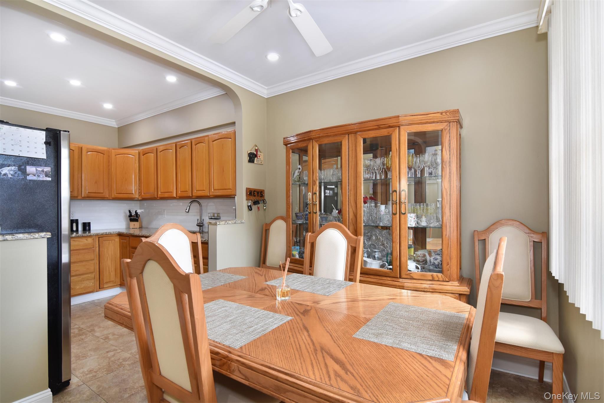 2533 Tenbroeck Avenue Property Photo 11