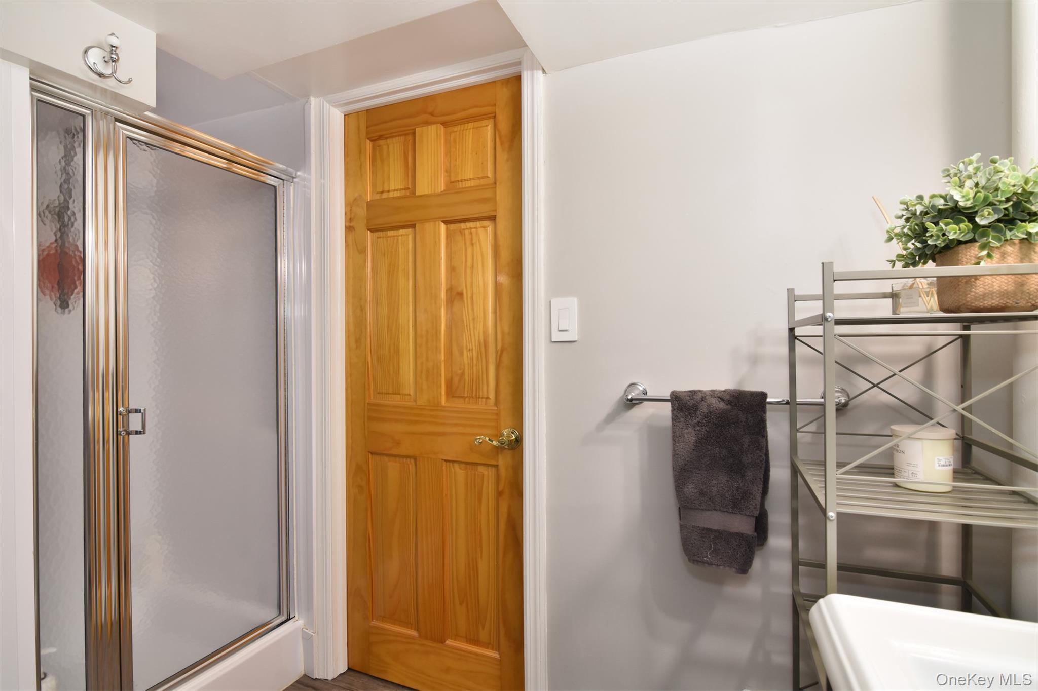 2533 Tenbroeck Avenue Property Photo 25