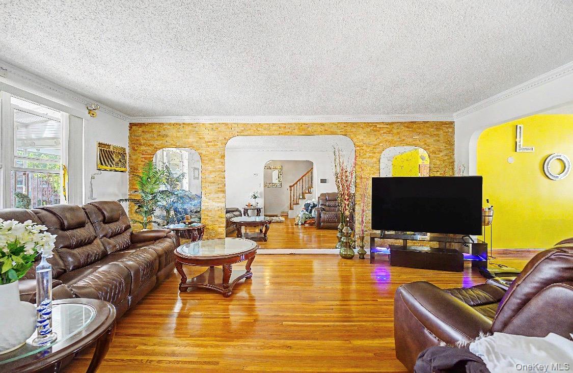 4315 Avenue J Avenue Property Photo 2