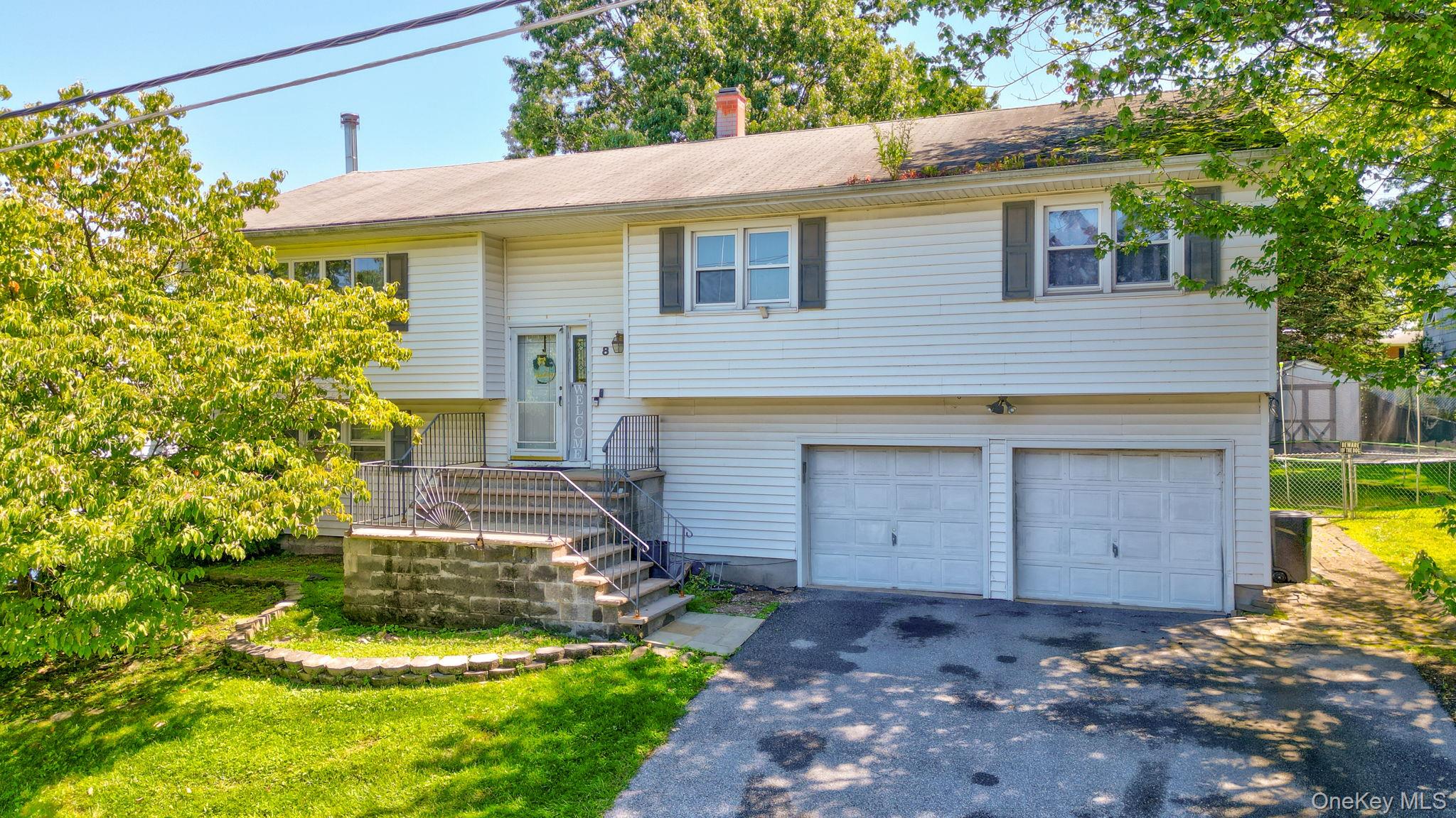 8 Pine Street Property Photo 2
