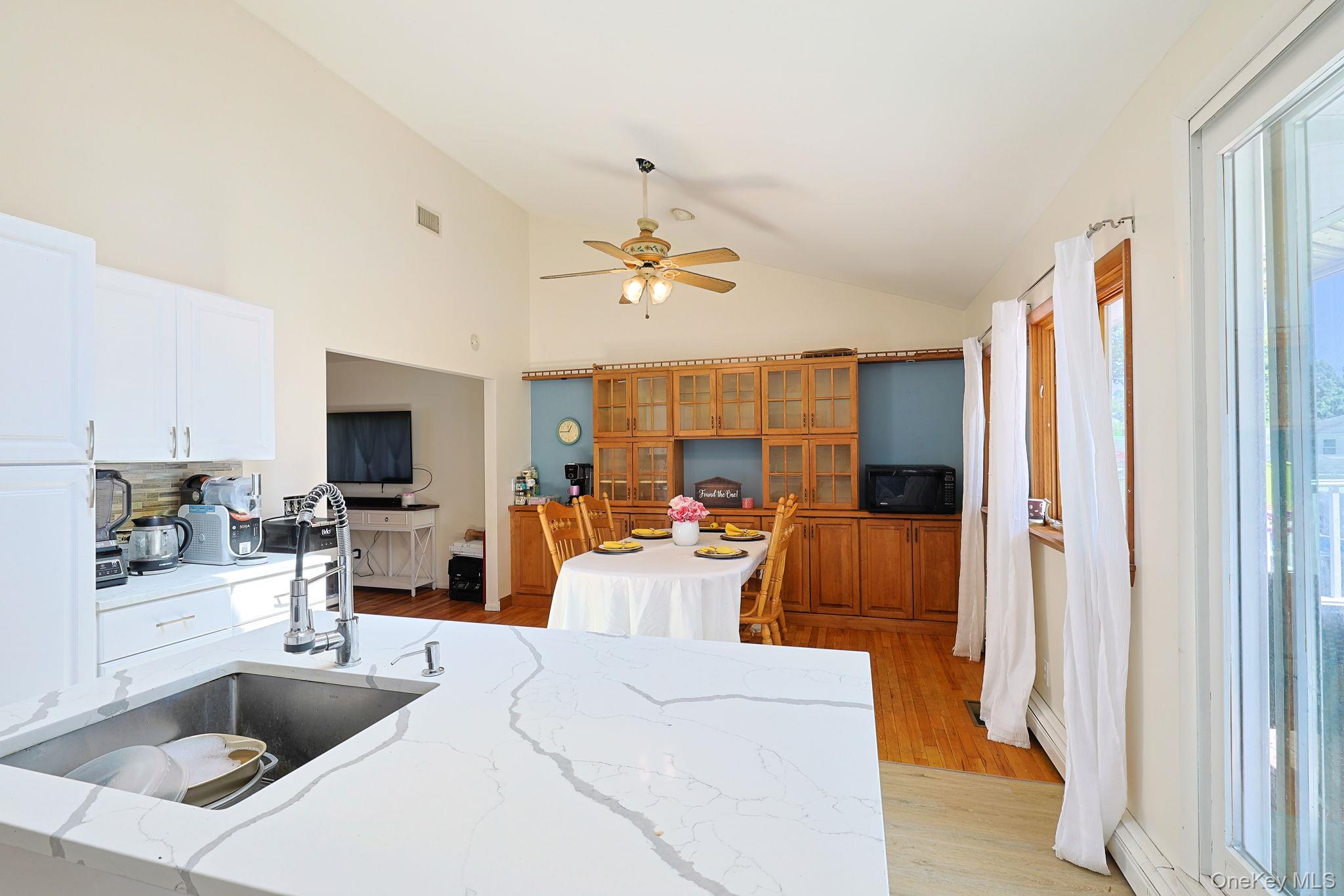 8 Pine Street Property Photo 13