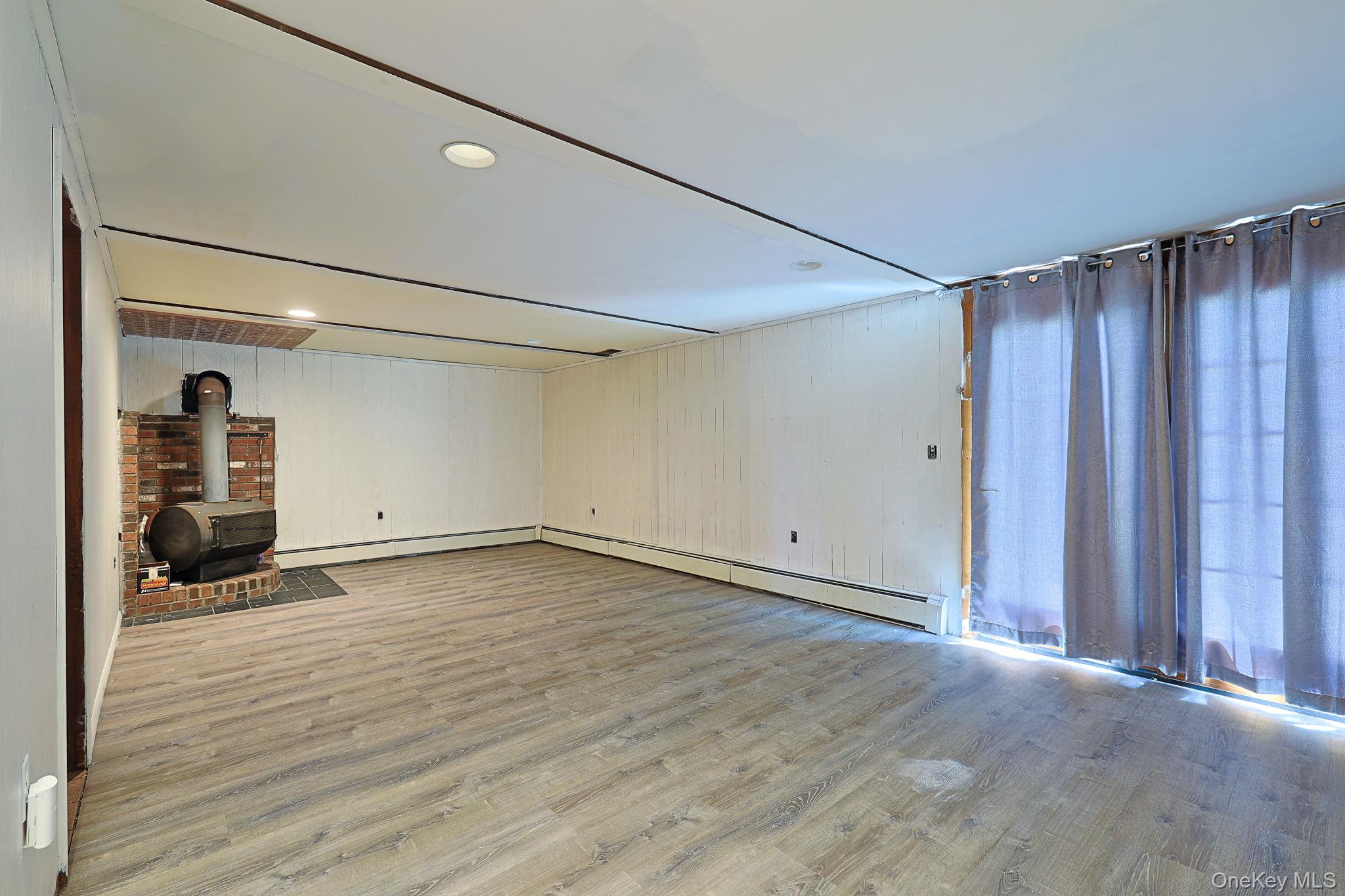 8 Pine Street Property Photo 23