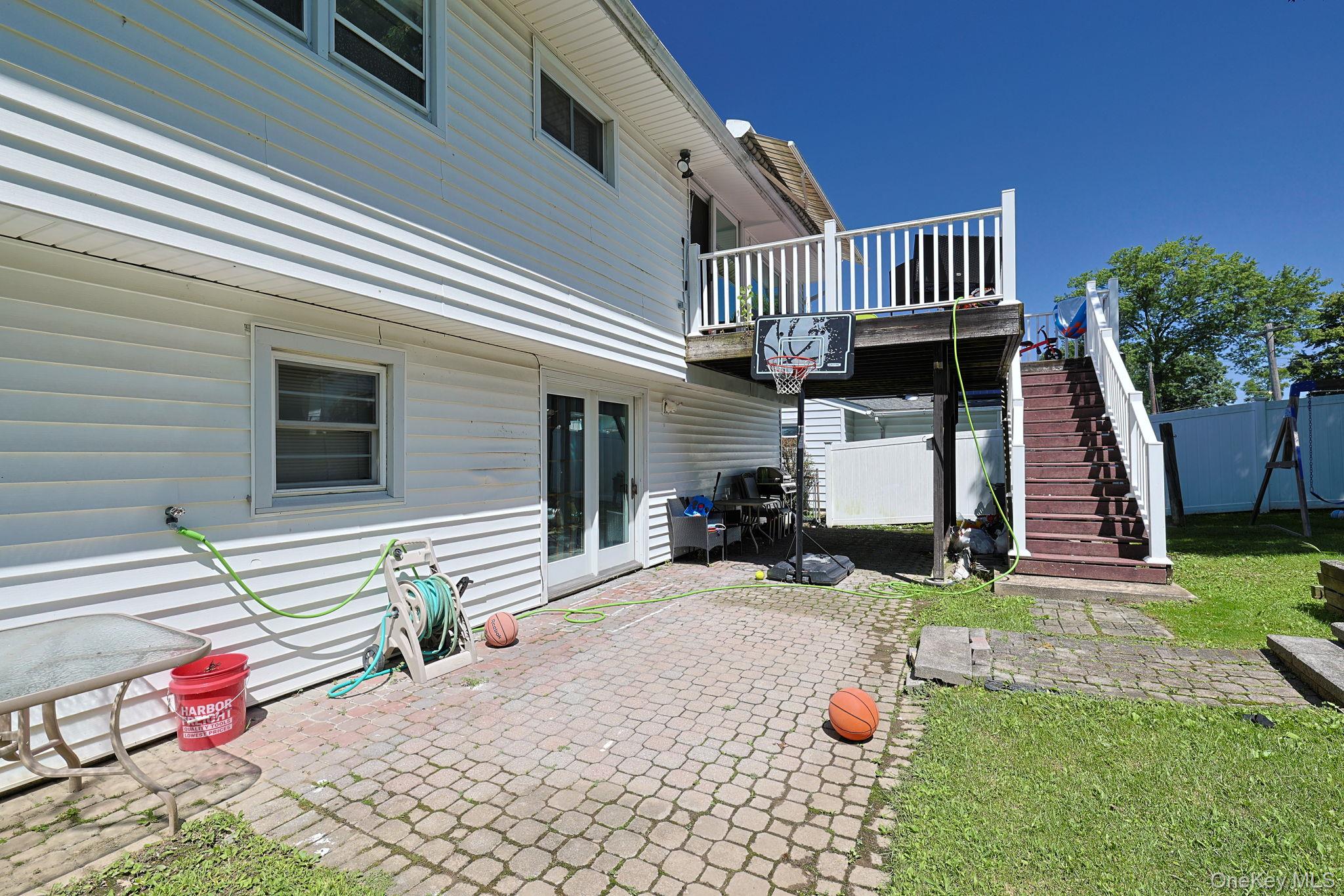 8 Pine Street Property Photo 28